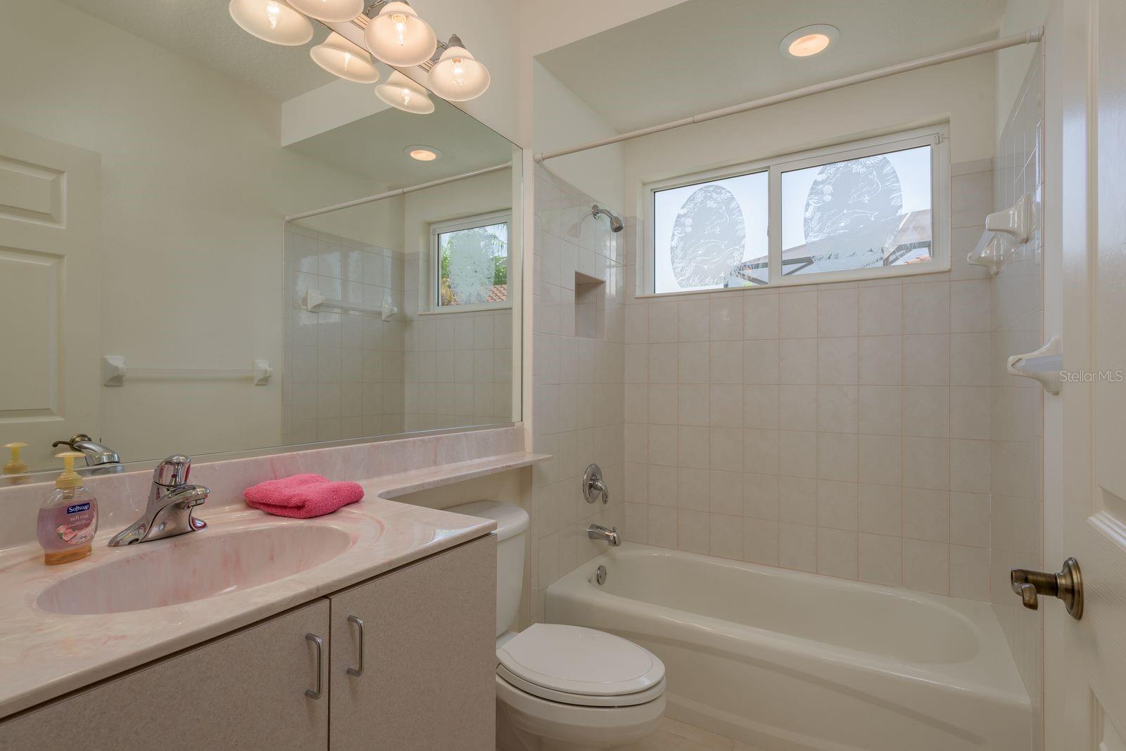 Image 23 of 41 For 987 Chickadee Drive