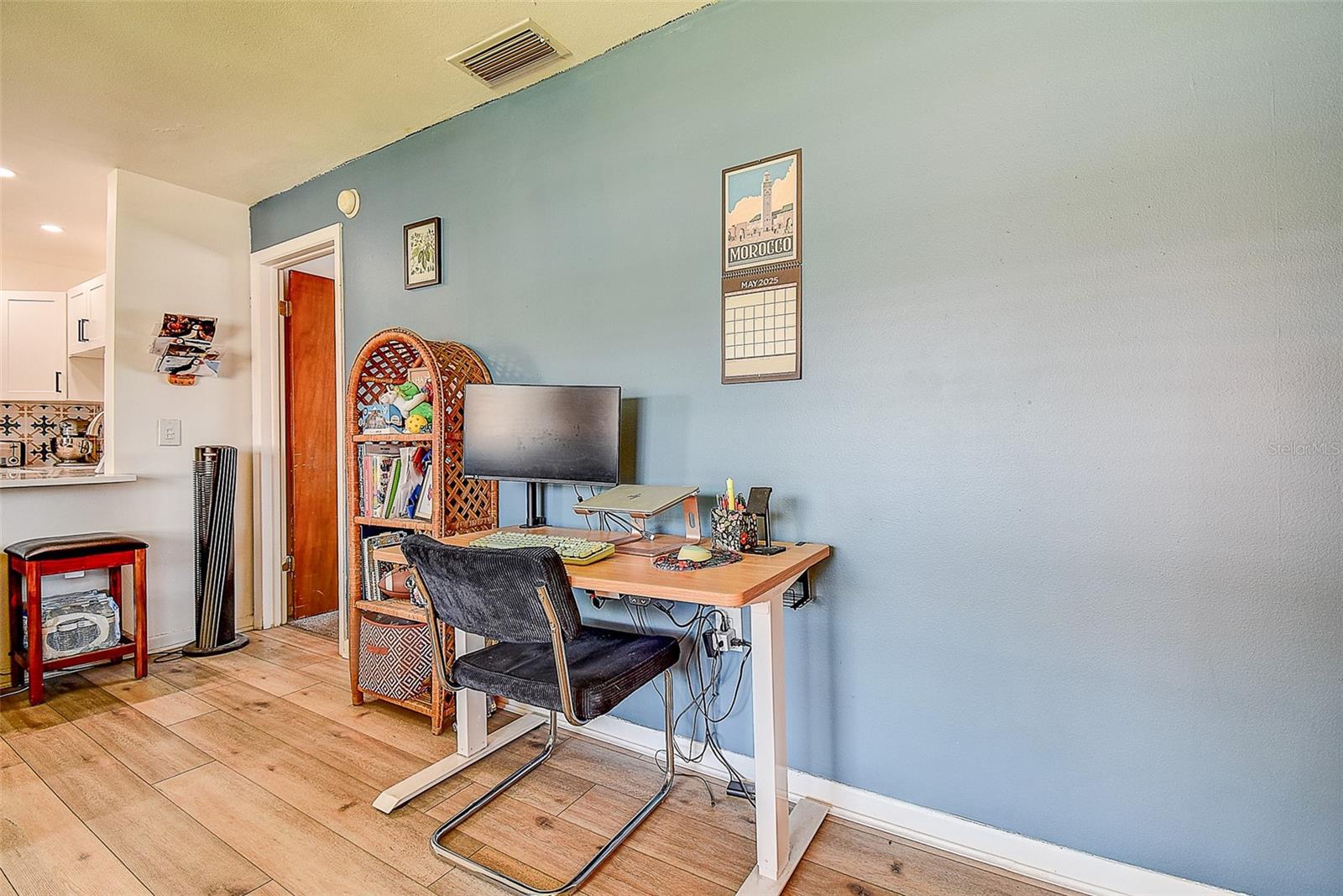 Image 10 of 32 For 4050 4th Street N 205