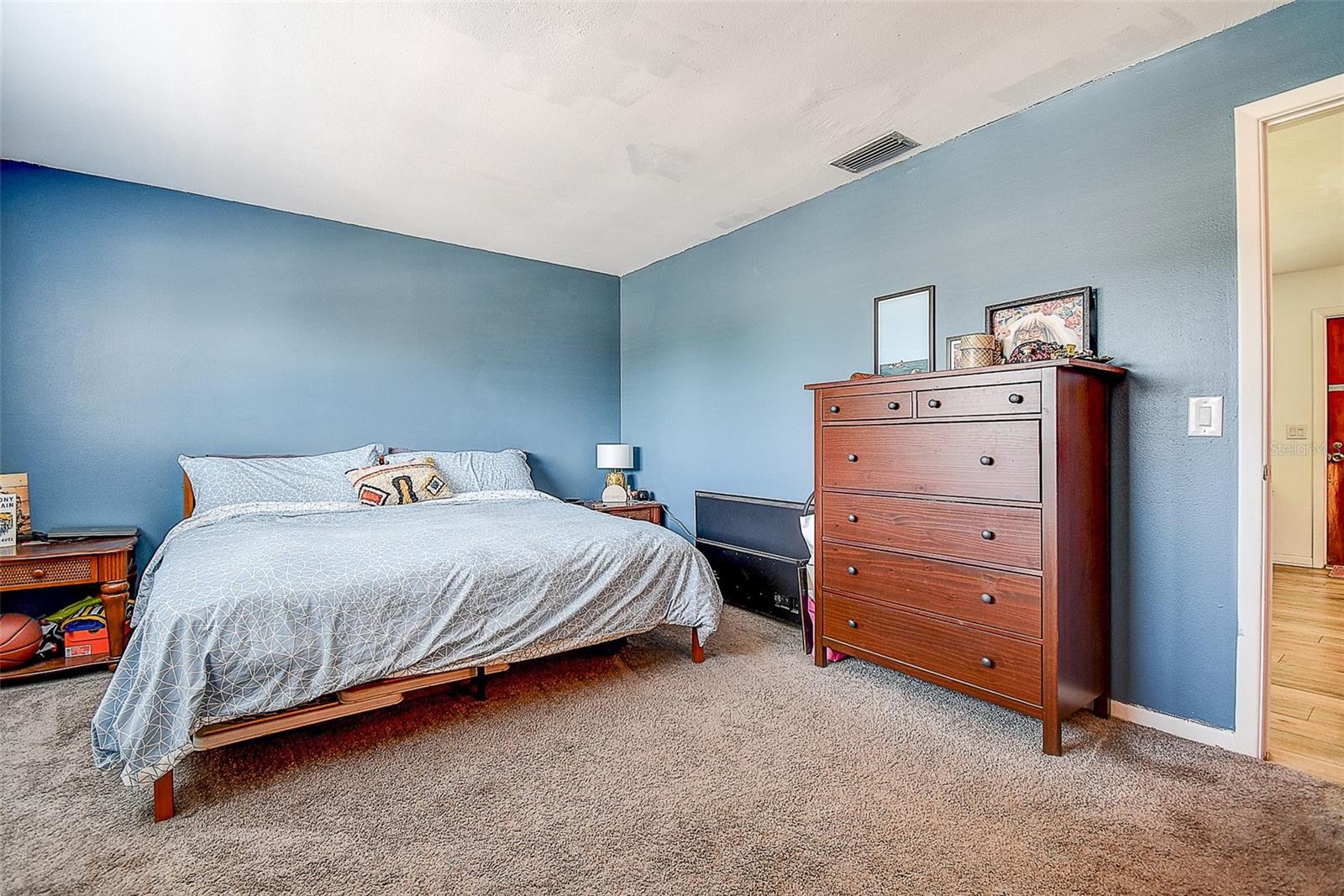 Image 14 of 32 For 4050 4th Street N 205