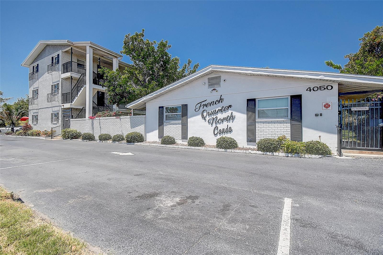 Image 21 of 32 For 4050 4th Street N 205