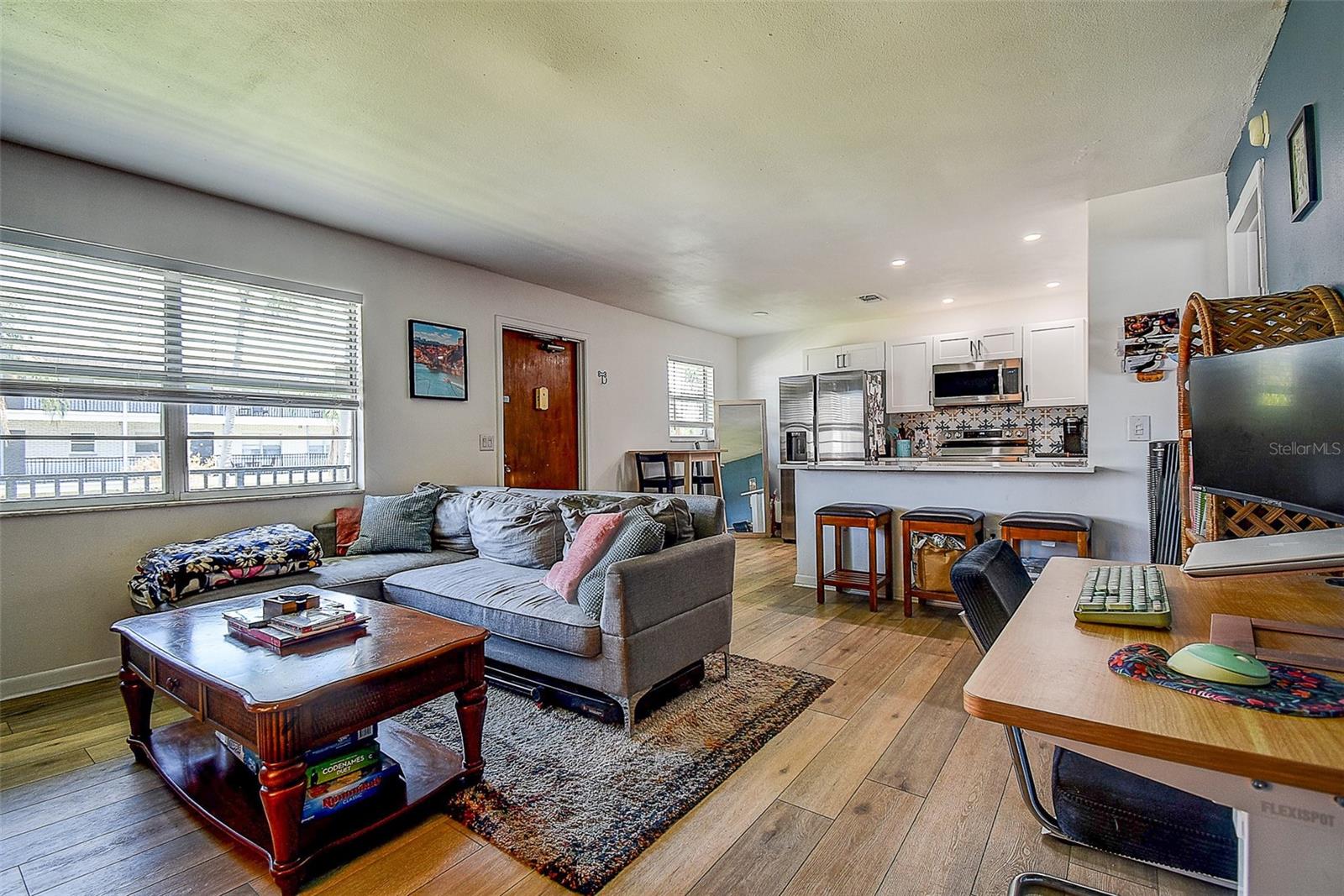 Image 5 of 32 For 4050 4th Street N 205