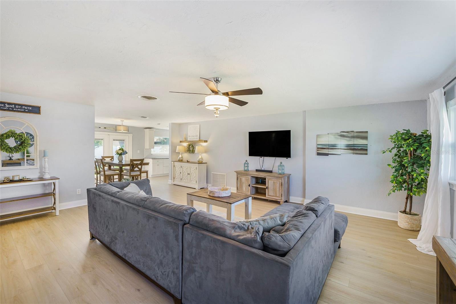 Image 3 of 26 For 6490 22nd Street S