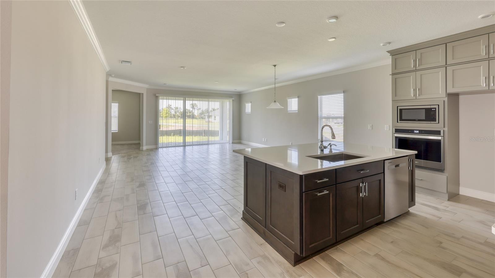 Image 10 of 33 For 6307 Roadstead Court