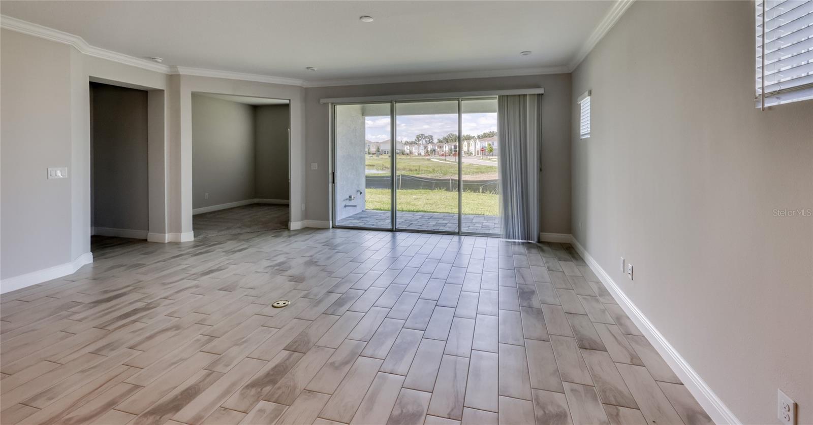 Image 11 of 33 For 6307 Roadstead Court