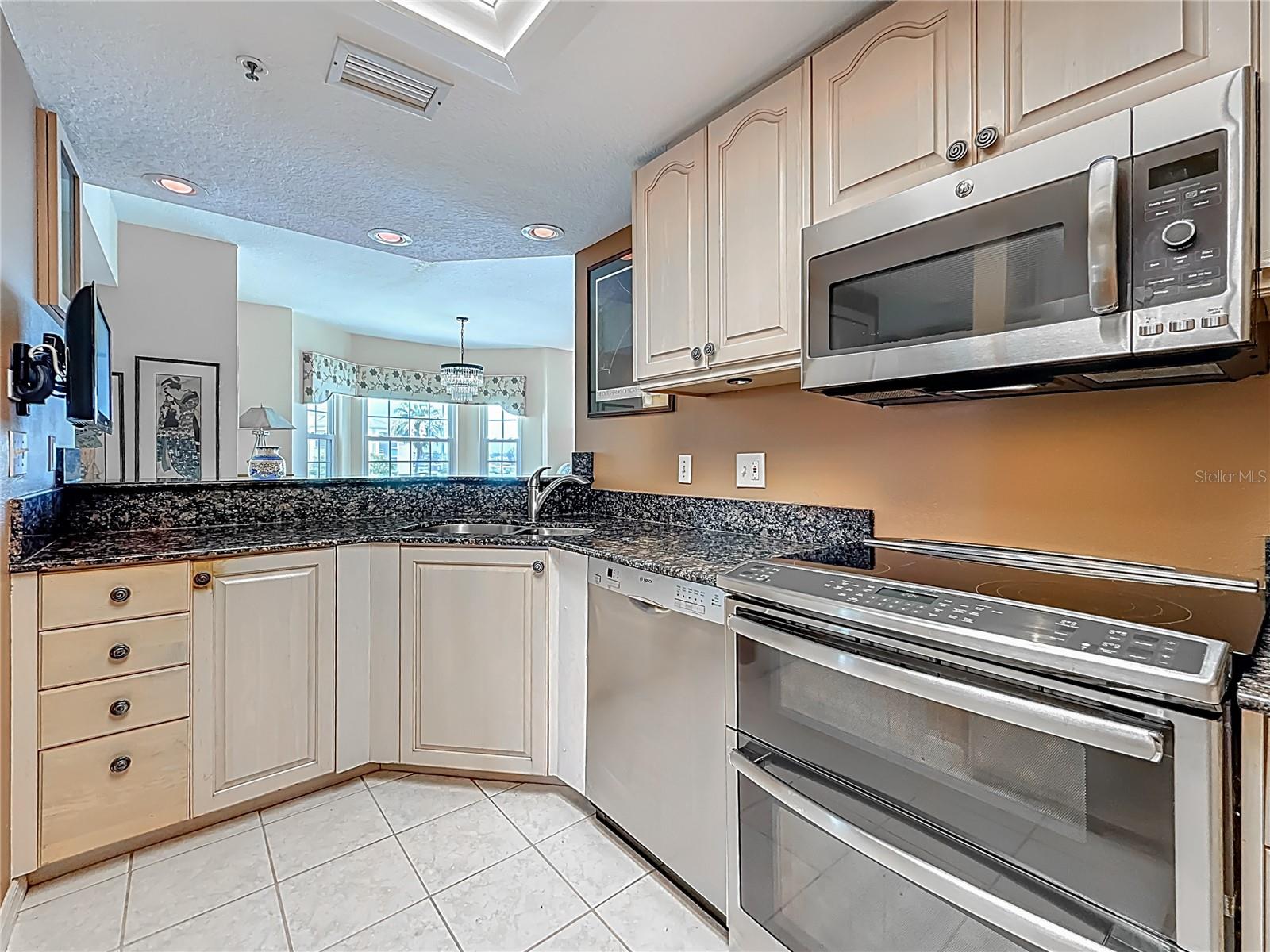 Image 15 of 96 For 399 150th Avenue 317