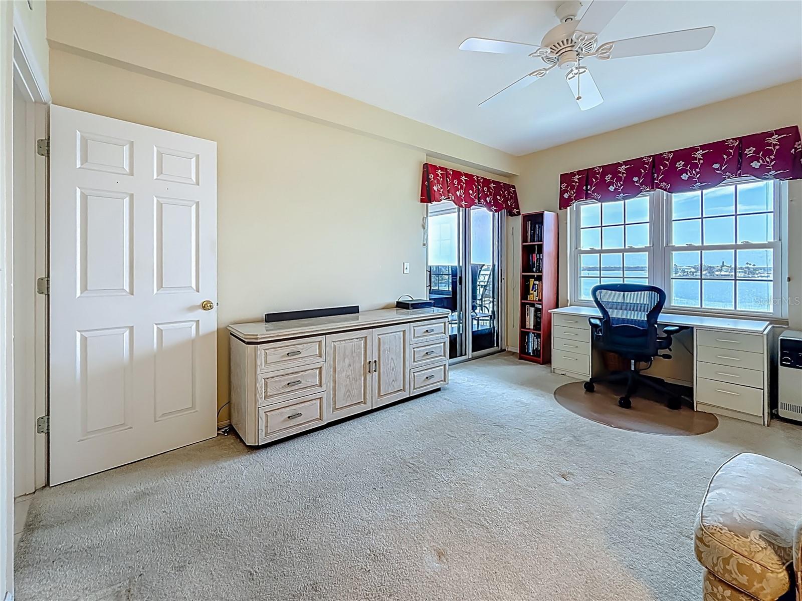 Image 23 of 96 For 399 150th Avenue 317