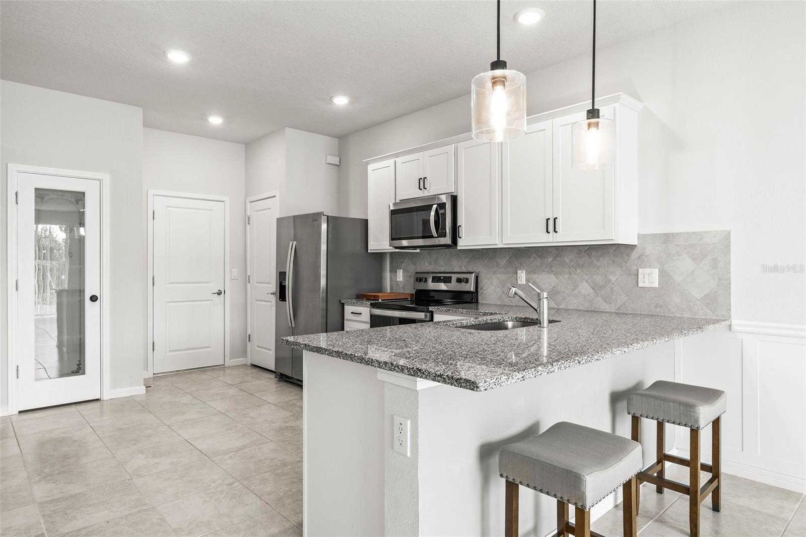 Image 11 of 37 For 31355 Amberview Bend