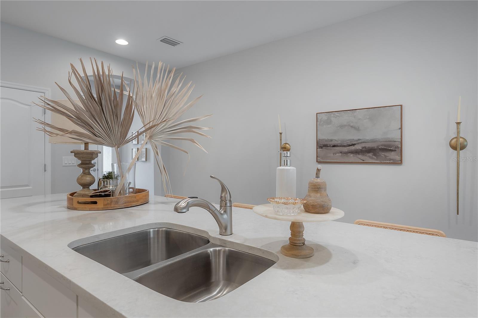 Image 11 of 49 For 212 Villa Luna Lane