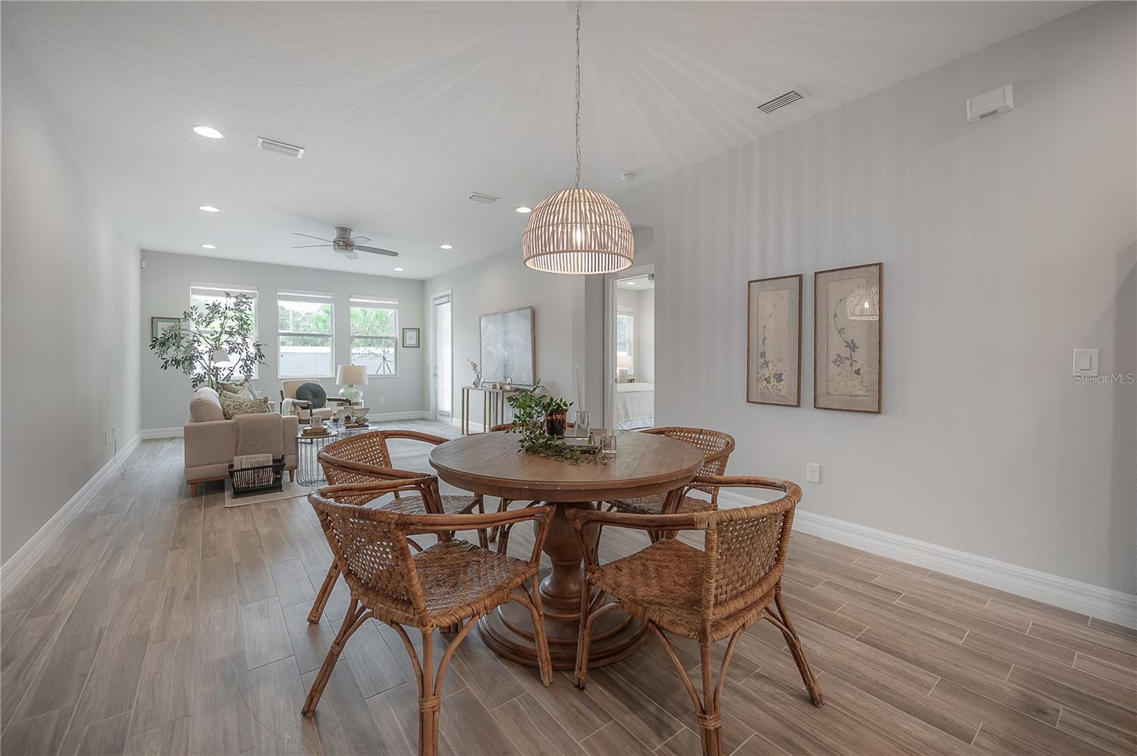 Image 12 of 49 For 212 Villa Luna Lane