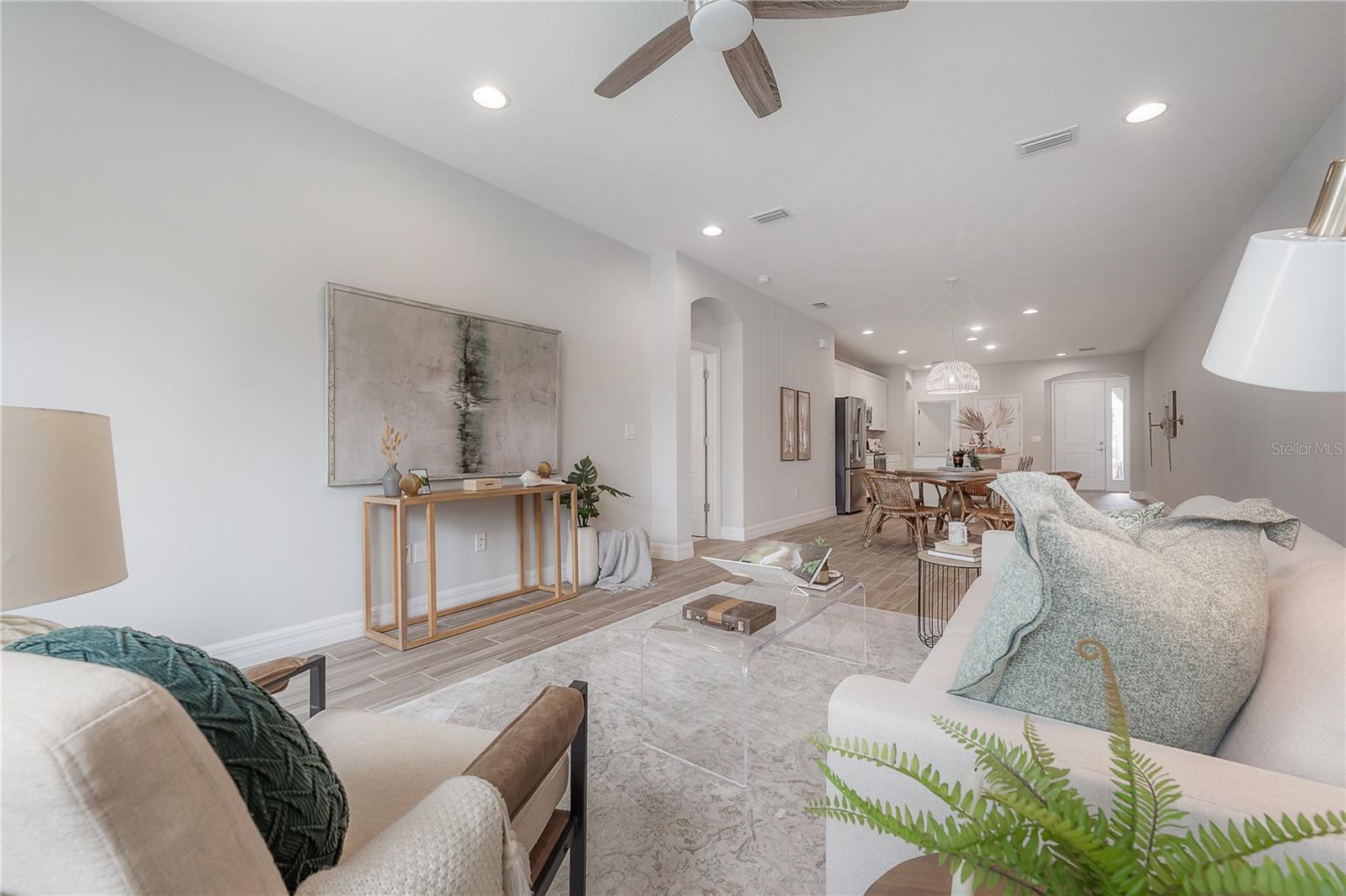 Image 19 of 49 For 212 Villa Luna Lane