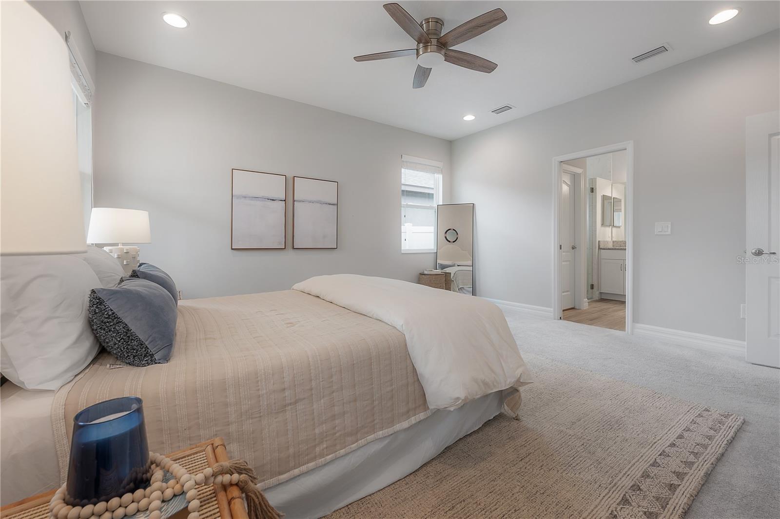 Image 22 of 49 For 212 Villa Luna Lane