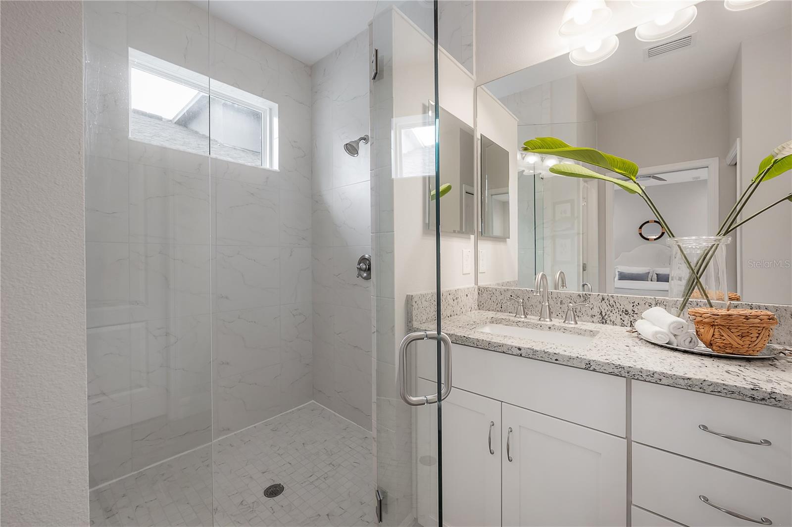 Image 26 of 49 For 212 Villa Luna Lane