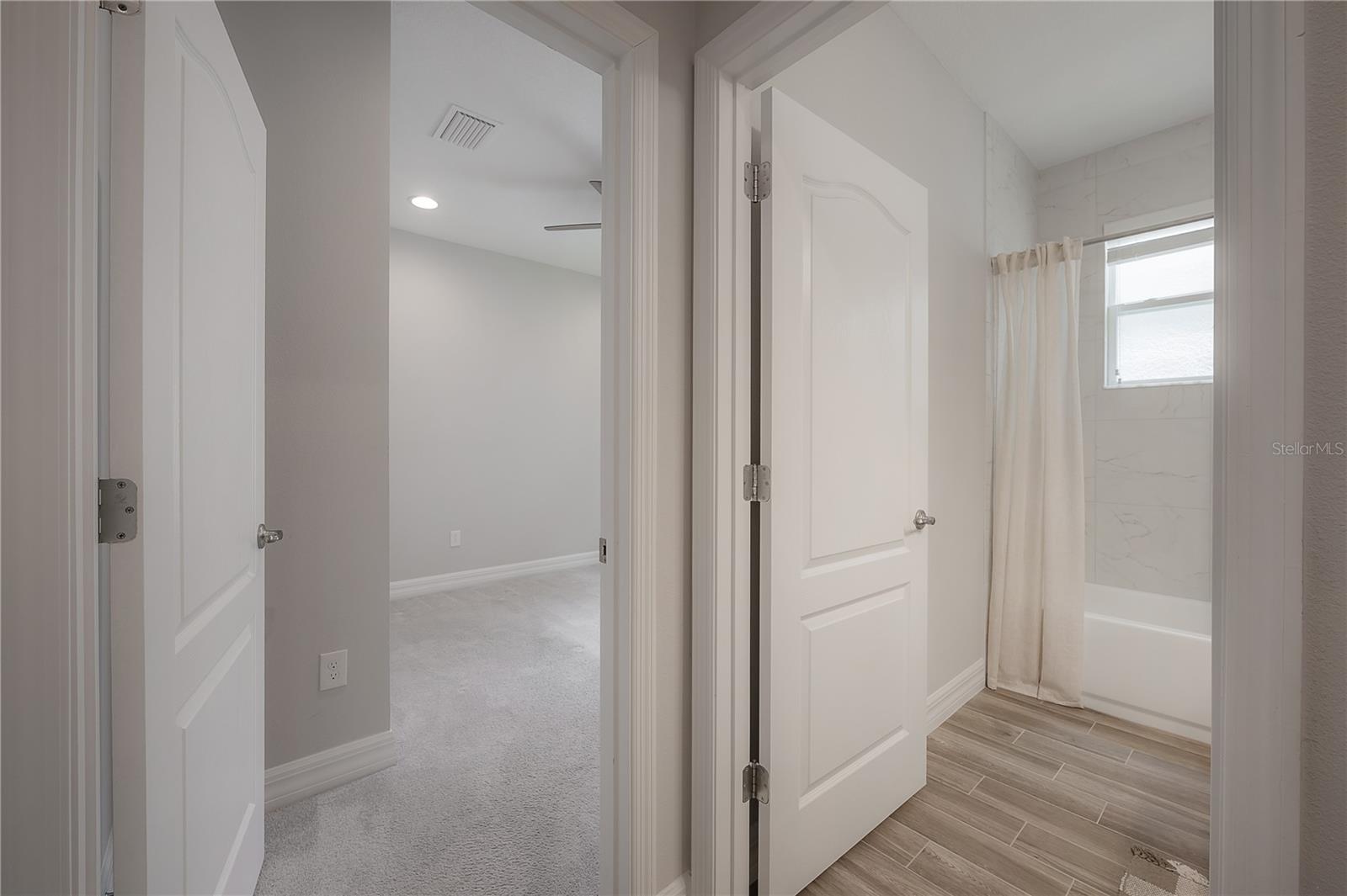 Image 31 of 49 For 212 Villa Luna Lane