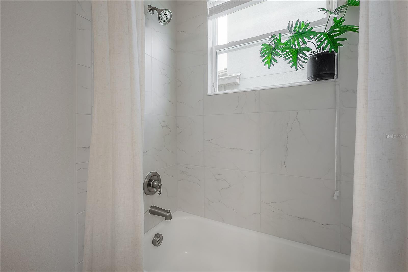 Image 33 of 49 For 212 Villa Luna Lane