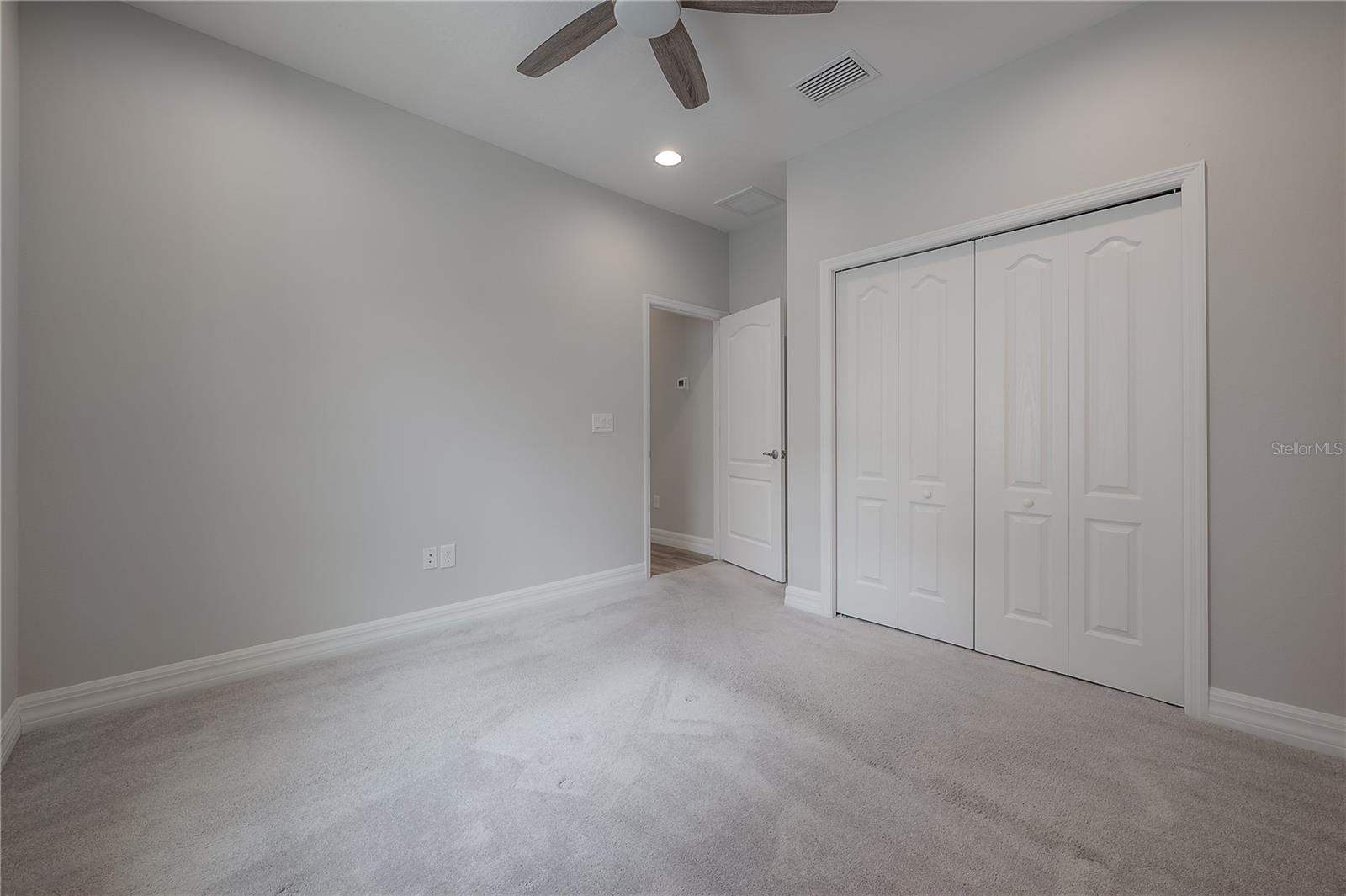 Image 36 of 49 For 212 Villa Luna Lane