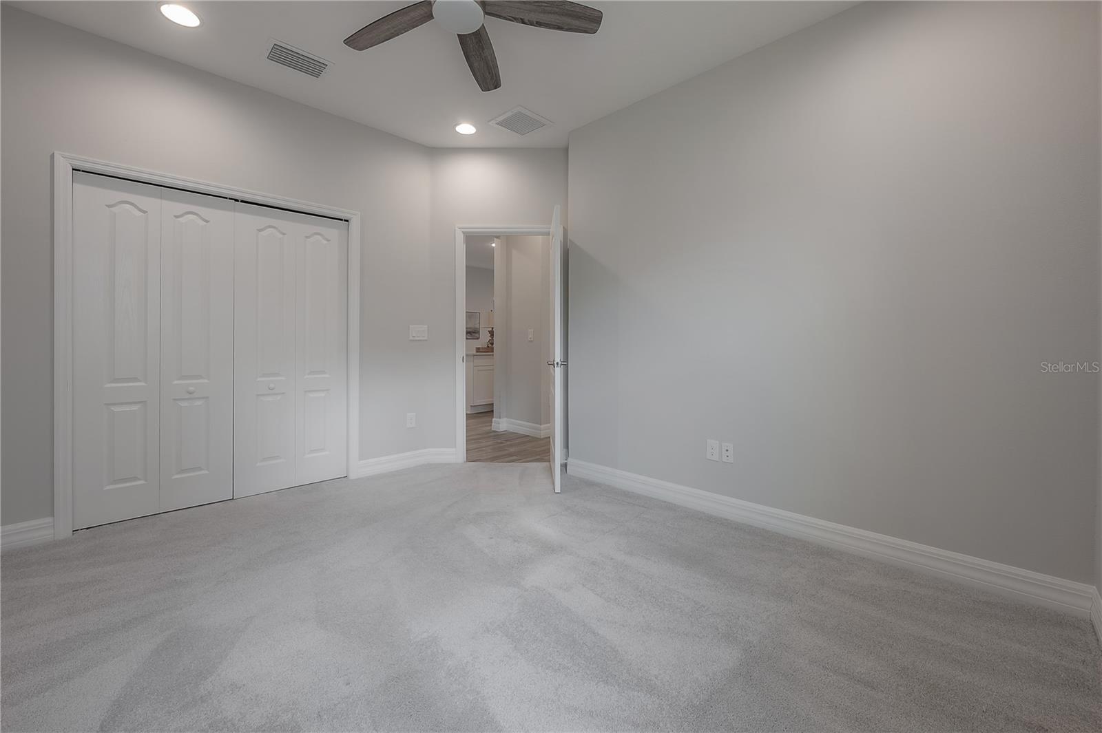 Image 38 of 49 For 212 Villa Luna Lane