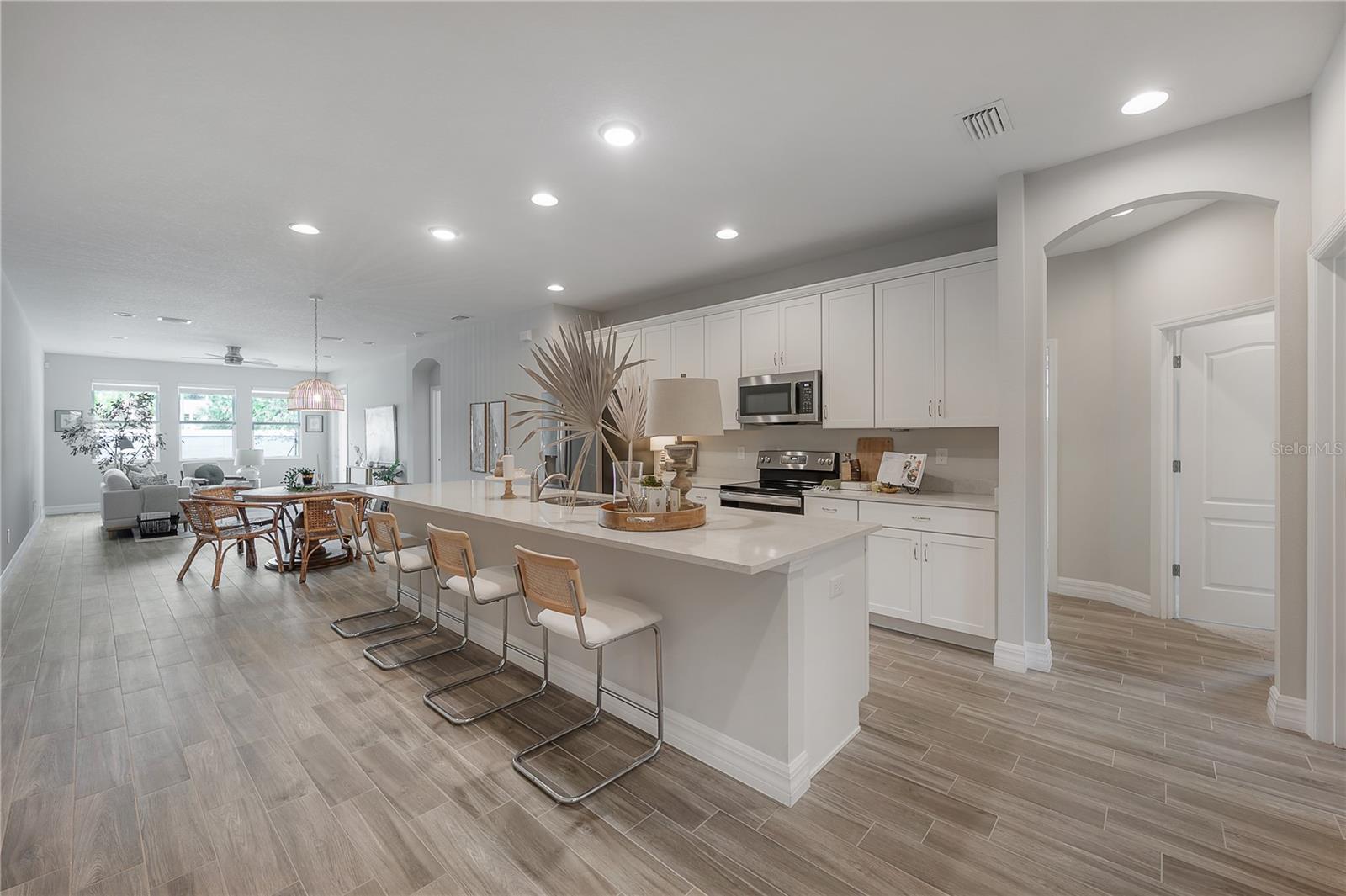 Image 4 of 49 For 212 Villa Luna Lane