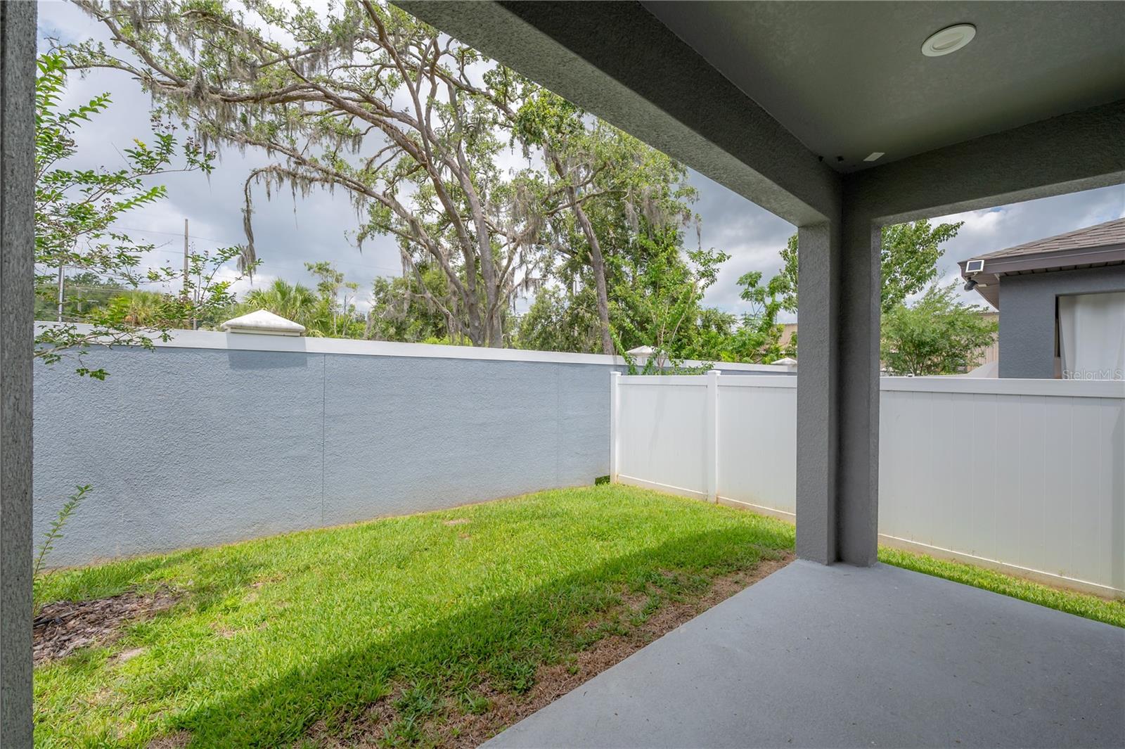 Image 42 of 49 For 212 Villa Luna Lane