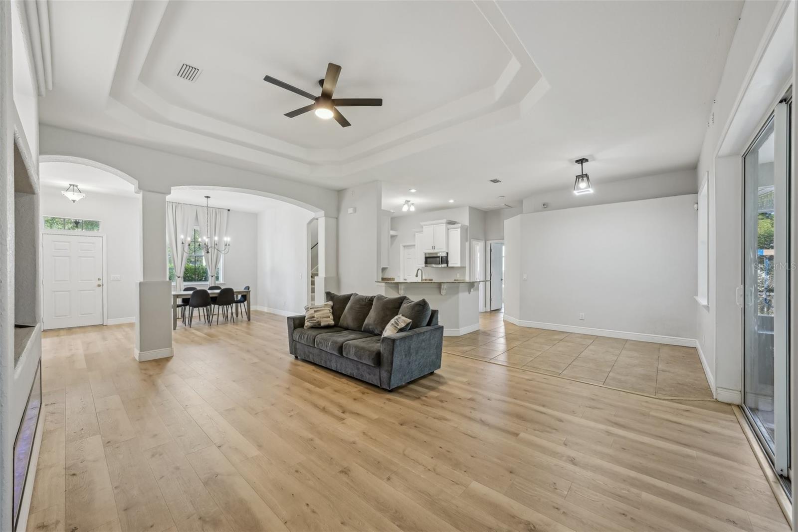 Image 11 of 85 For 707 9th Avenue Sw