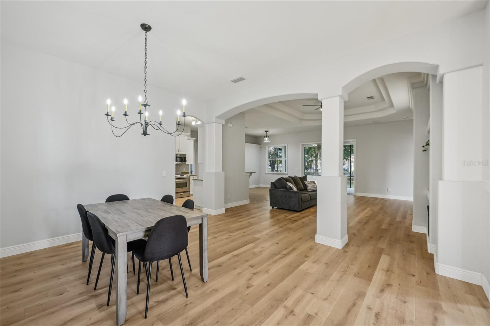 Image 15 of 85 For 707 9th Avenue Sw