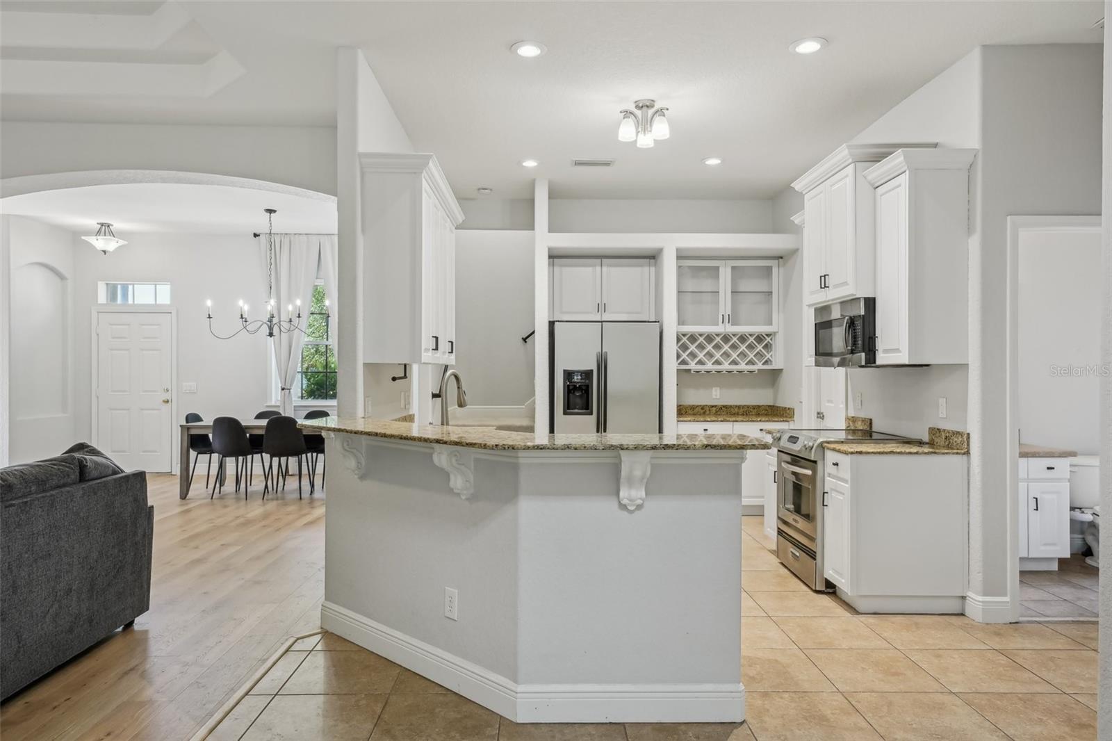 Image 19 of 85 For 707 9th Avenue Sw