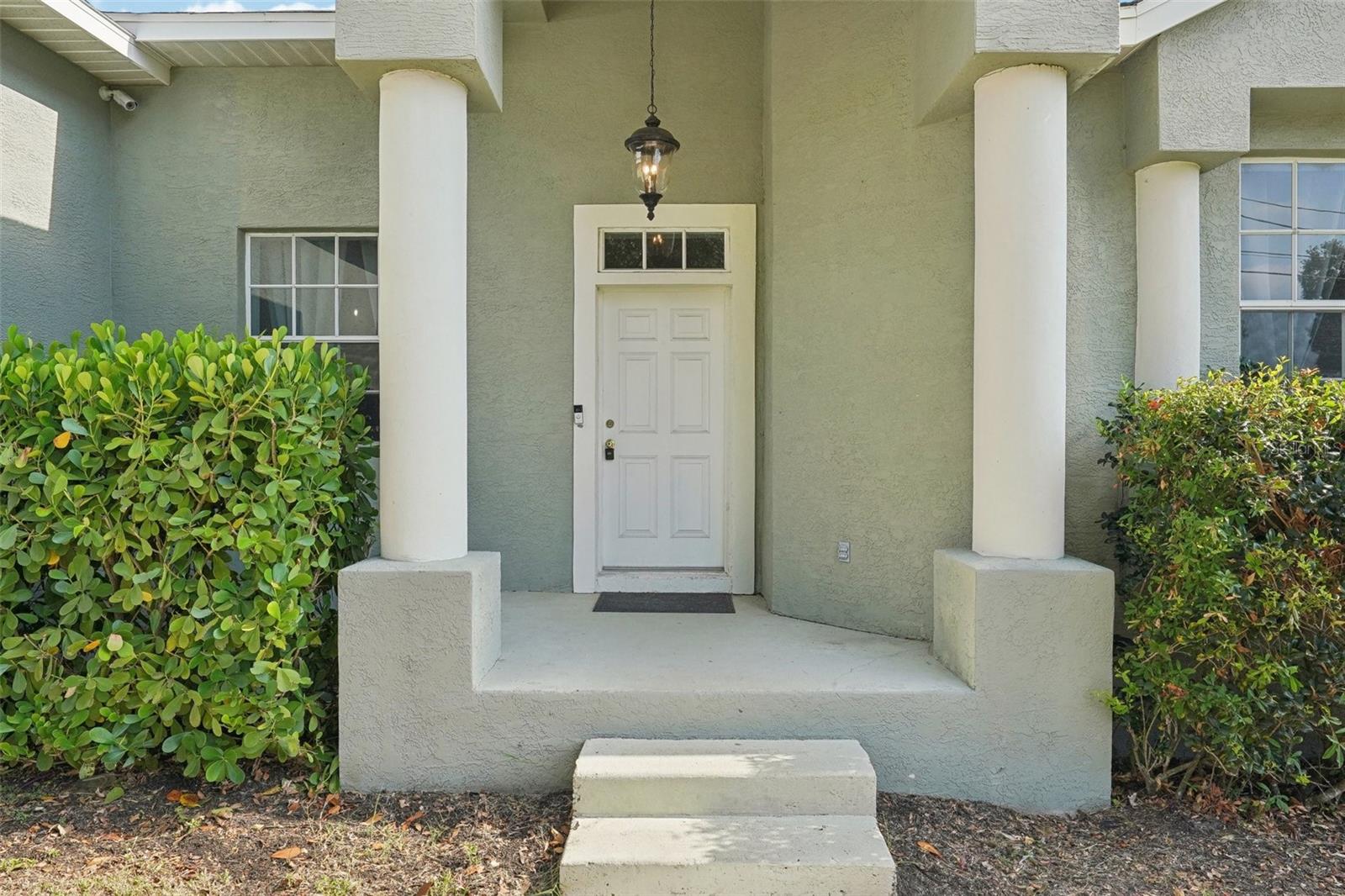 Image 2 of 85 For 707 9th Avenue Sw
