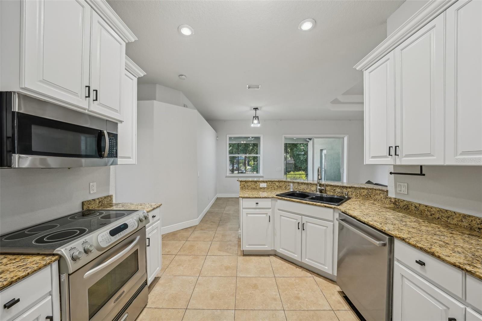 Image 25 of 85 For 707 9th Avenue Sw