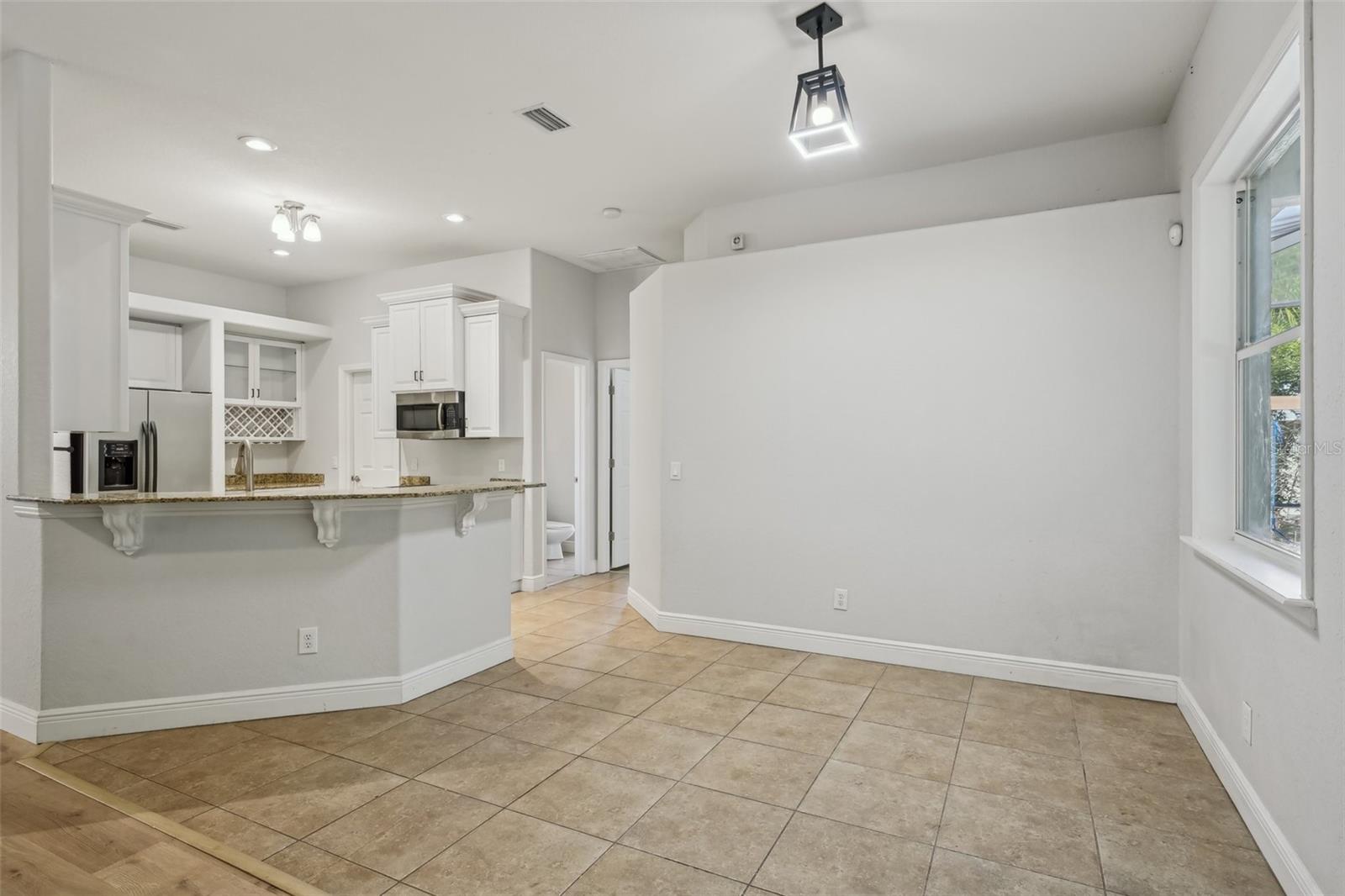 Image 27 of 85 For 707 9th Avenue Sw