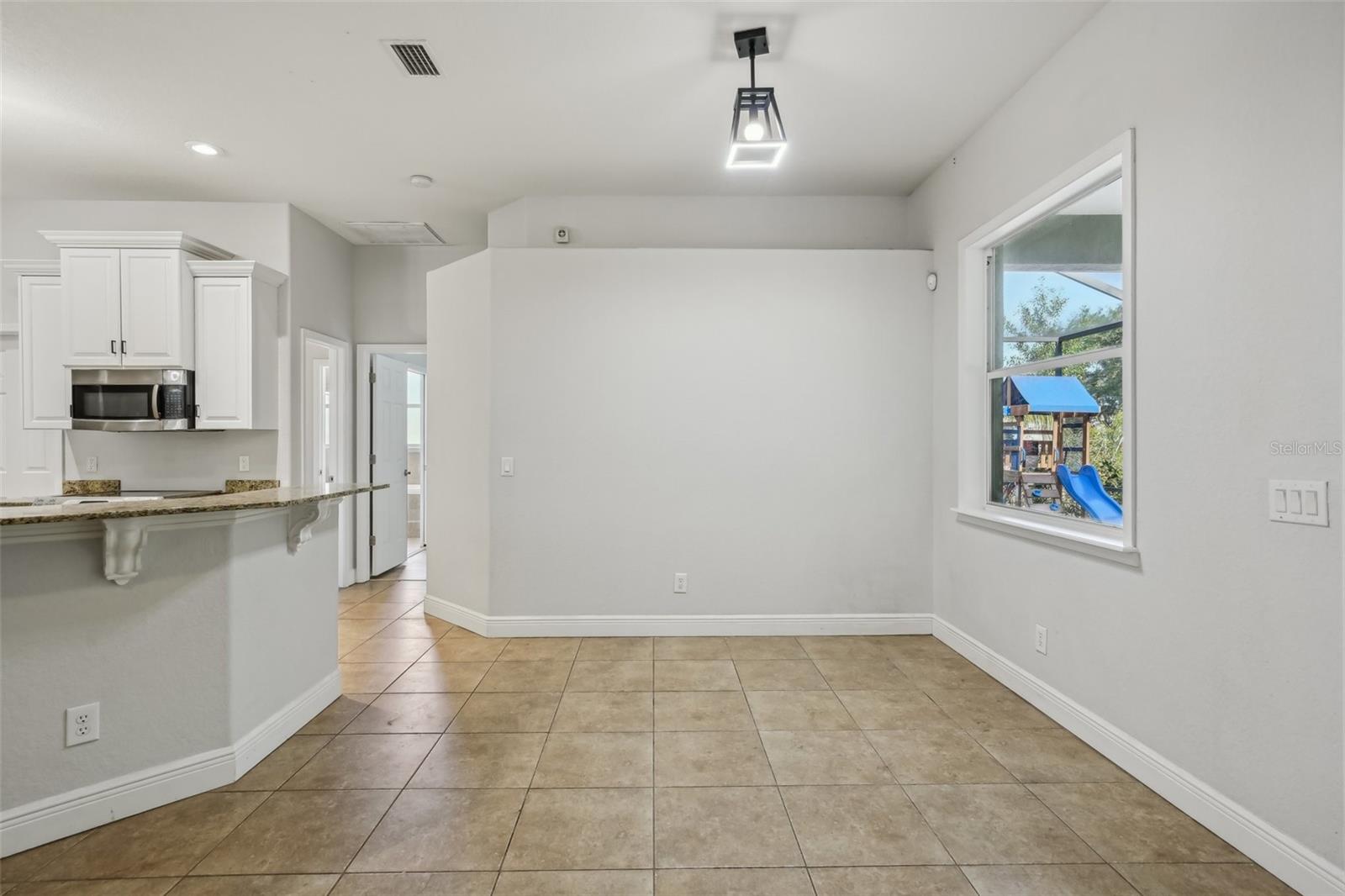 Image 28 of 85 For 707 9th Avenue Sw