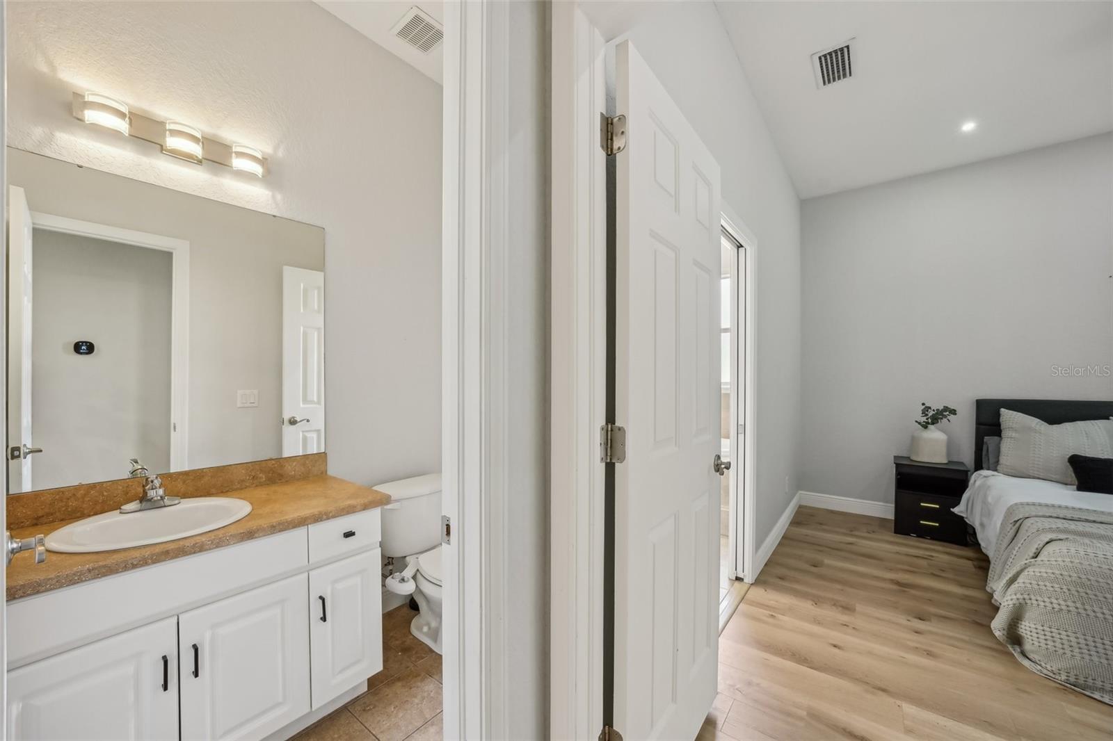 Image 39 of 85 For 707 9th Avenue Sw