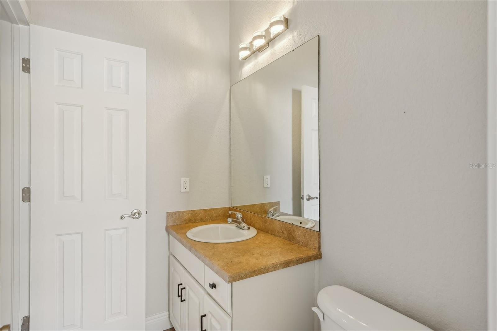 Image 41 of 85 For 707 9th Avenue Sw