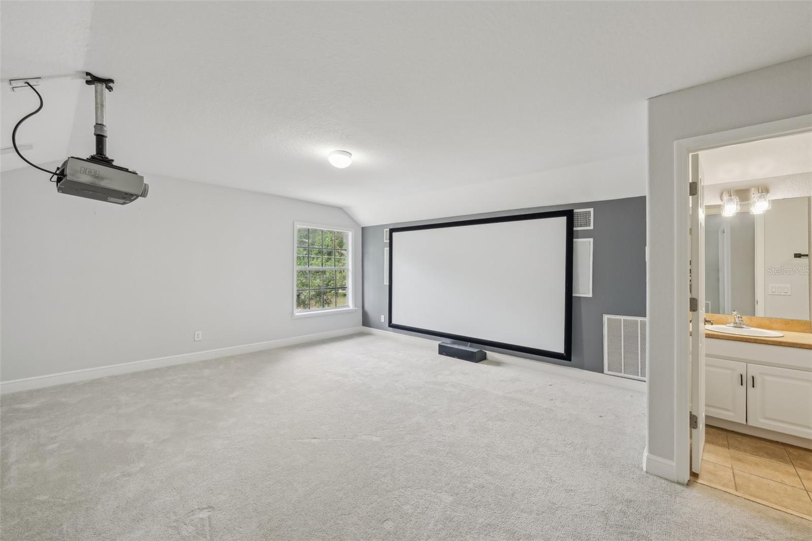 Image 52 of 85 For 707 9th Avenue Sw