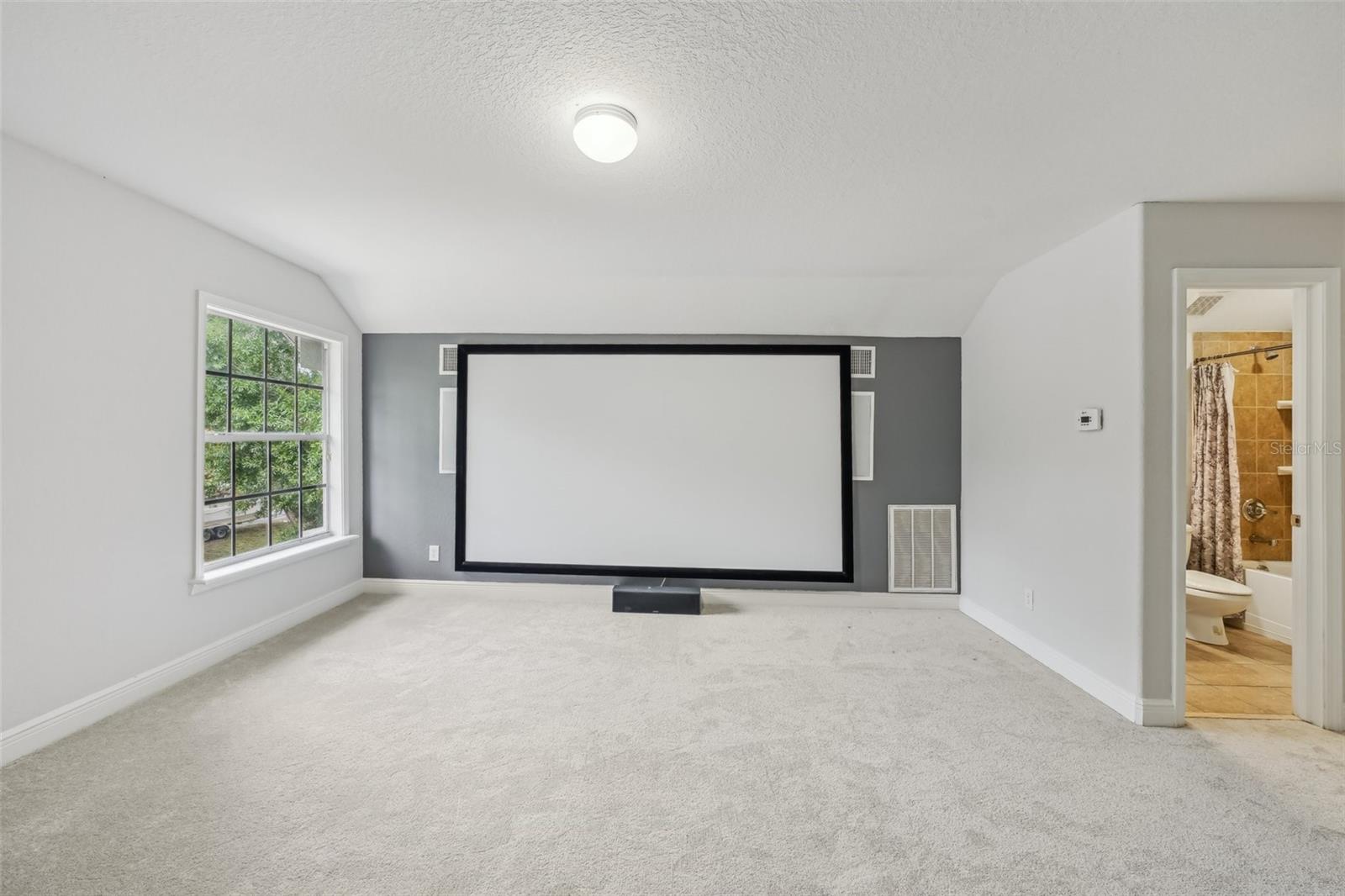 Image 53 of 85 For 707 9th Avenue Sw