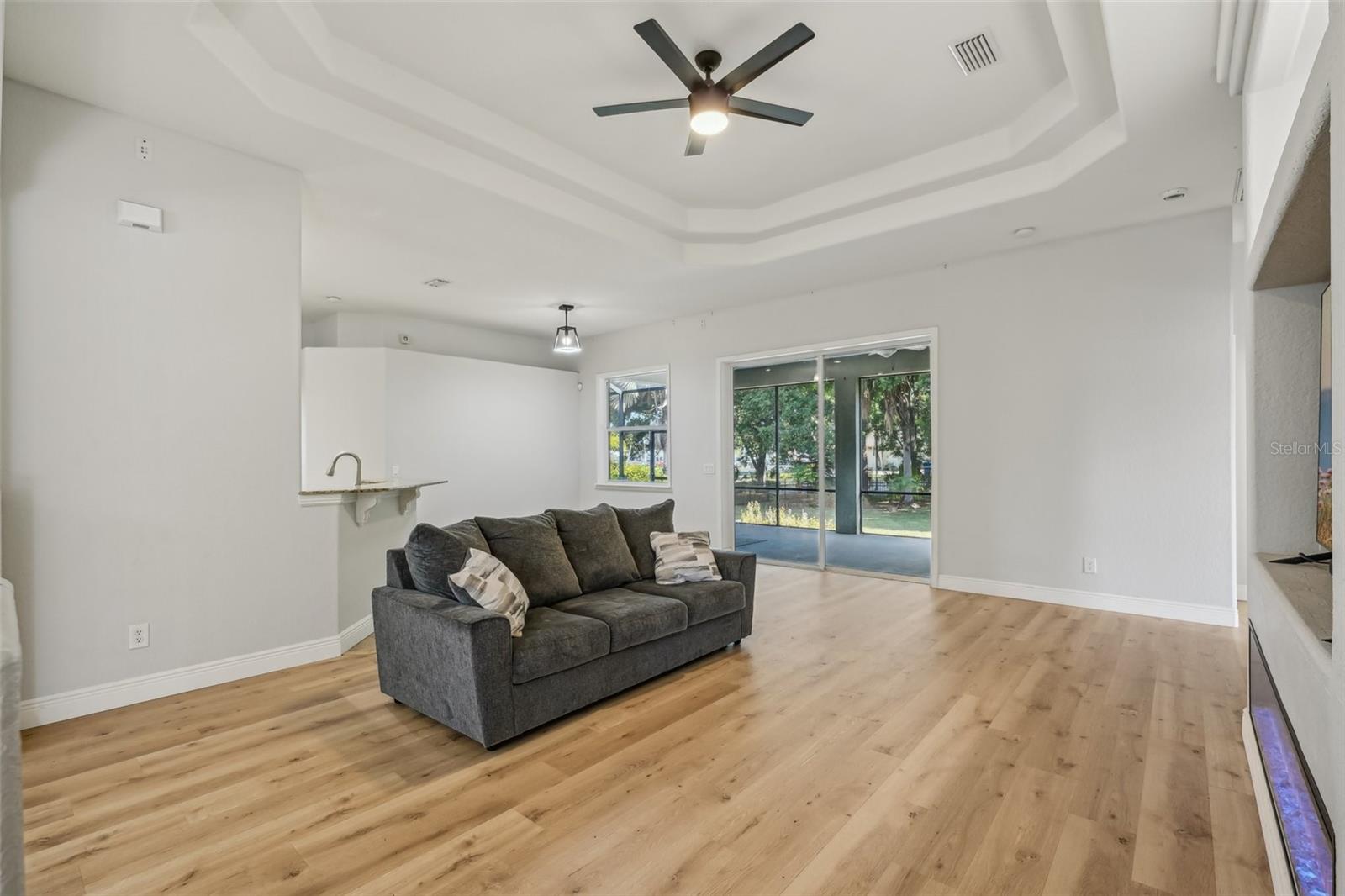 Image 6 of 85 For 707 9th Avenue Sw