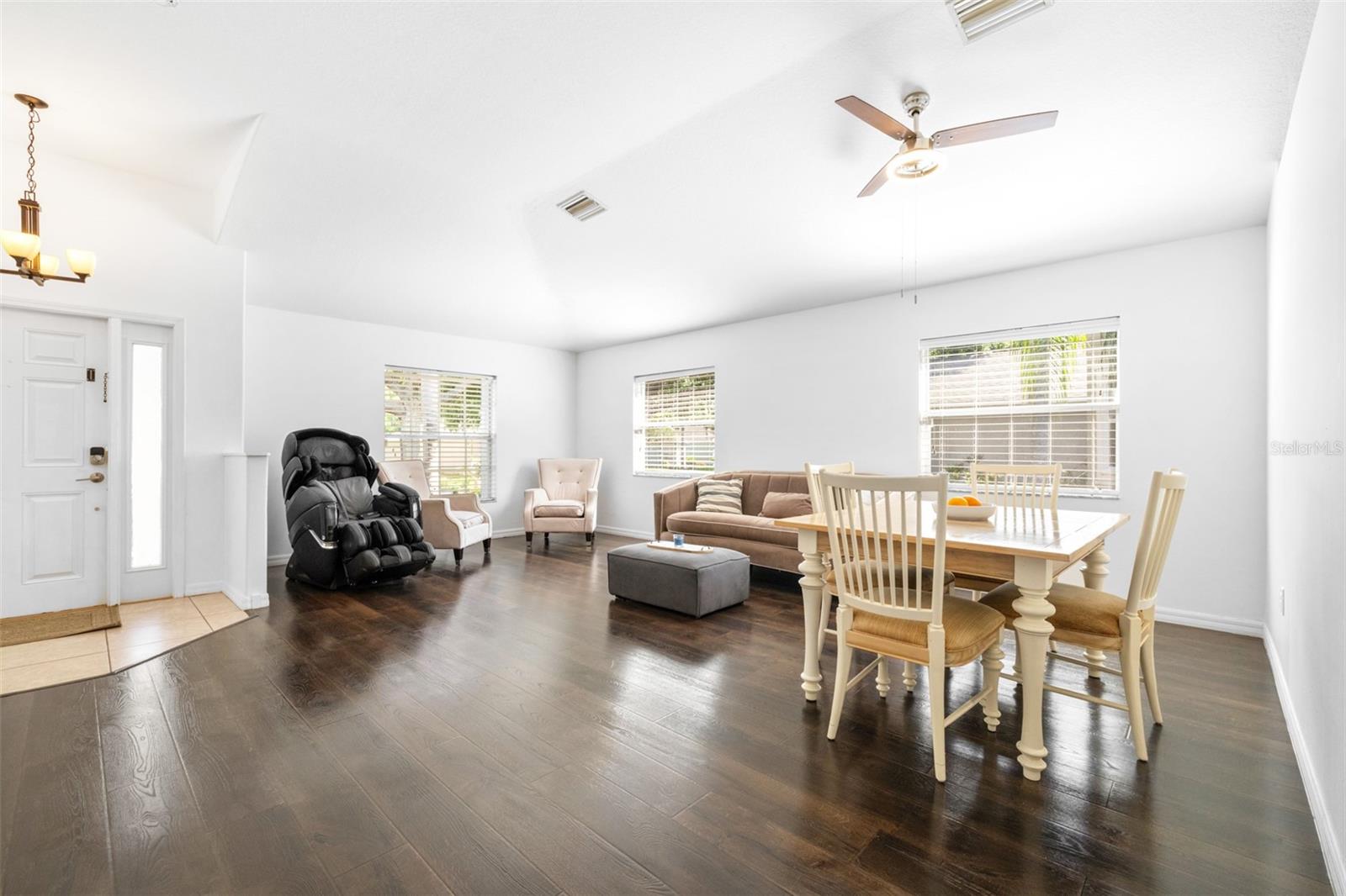 Listing photo id 10 for 12136 Luftburrow Lane