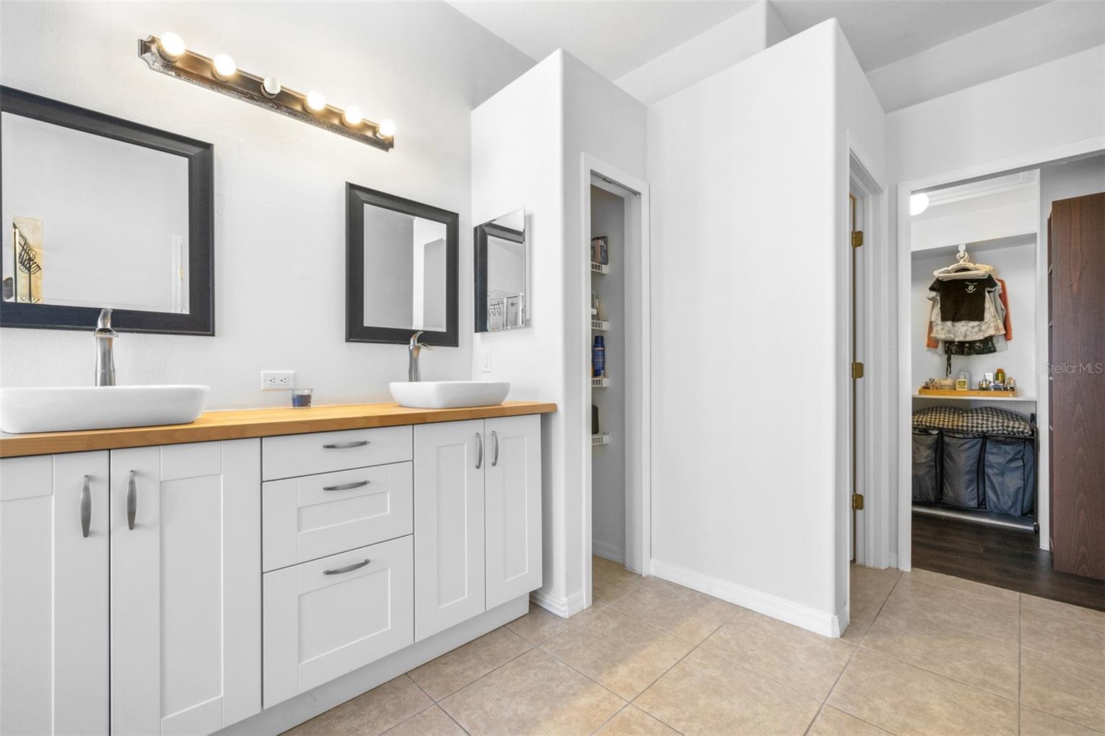 Listing photo id 20 for 12136 Luftburrow Lane