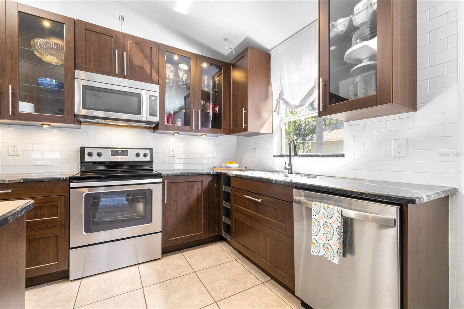 Listing photo id 6 for 12136 Luftburrow Lane