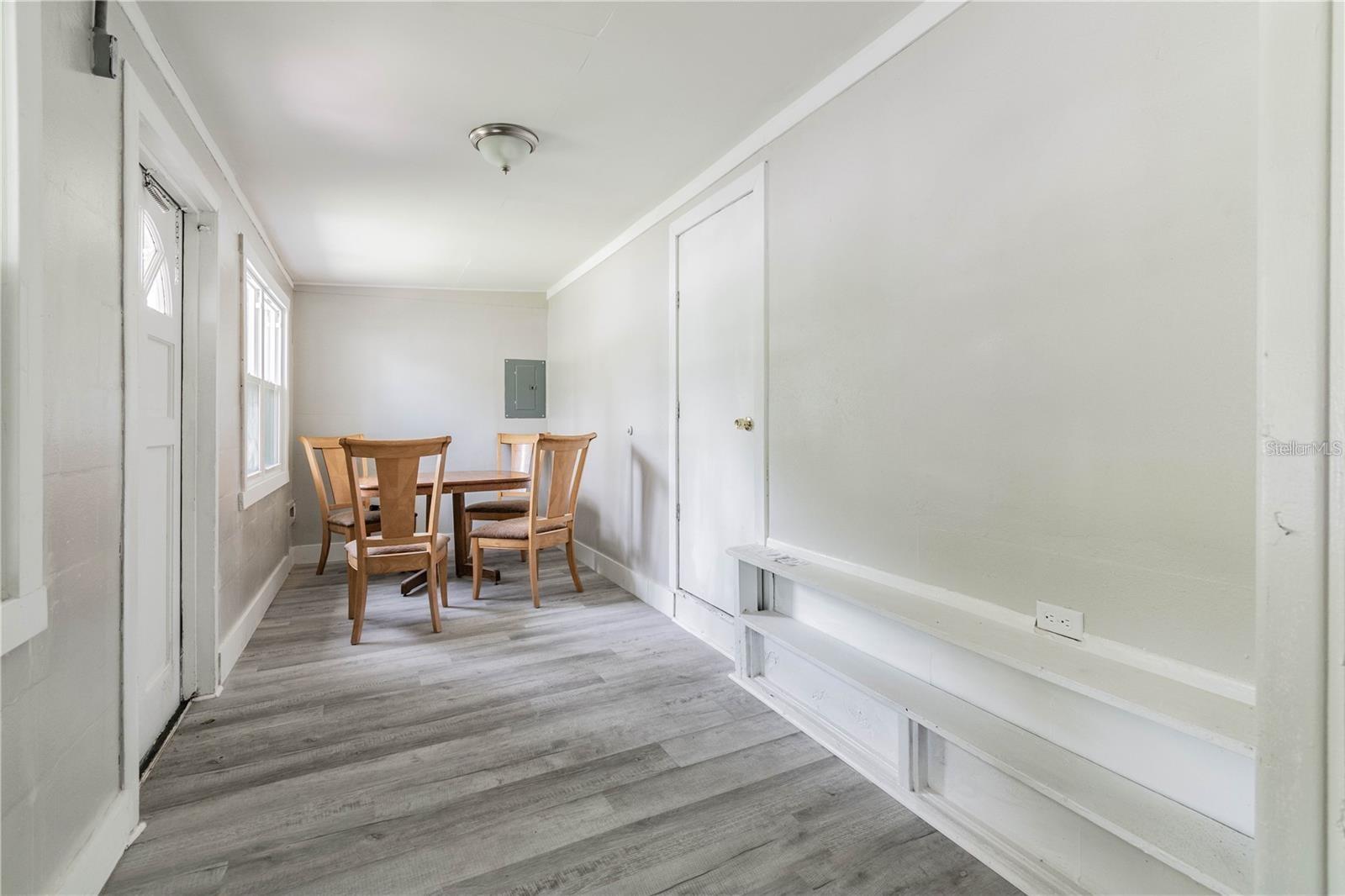 Image 10 of 22 For 5714 Kenwood Avenue