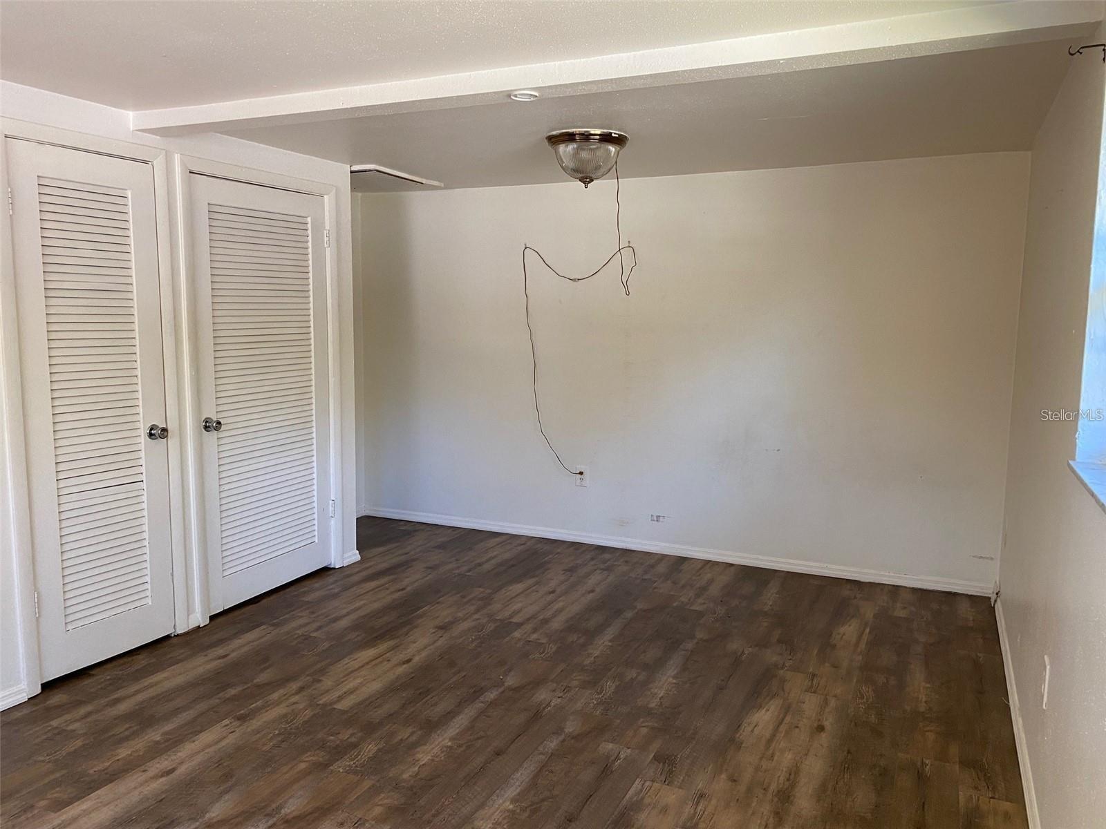Image 17 of 22 For 5714 Kenwood Avenue