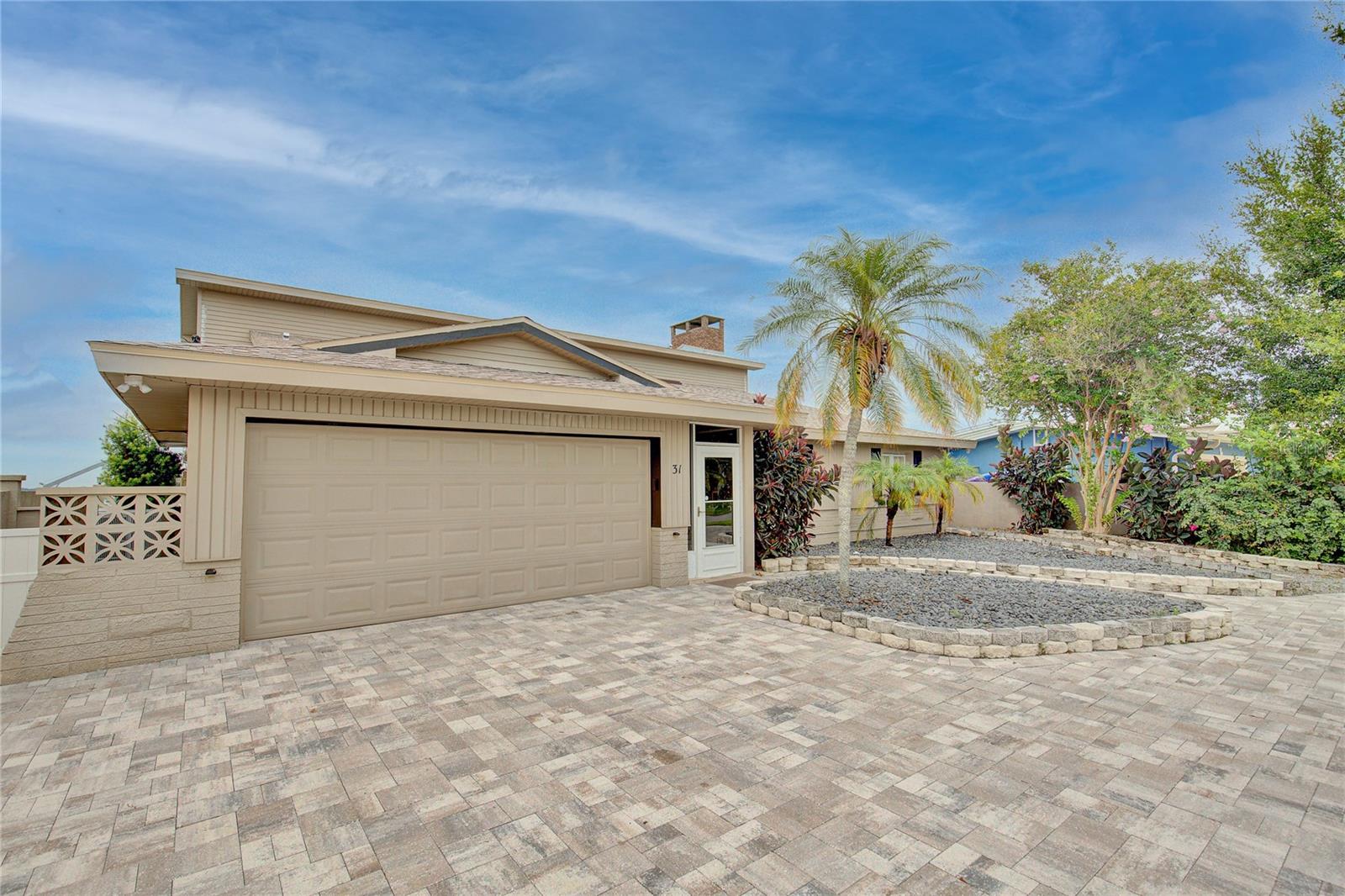 Image 7 of 46 For 31 Freshwater Drive