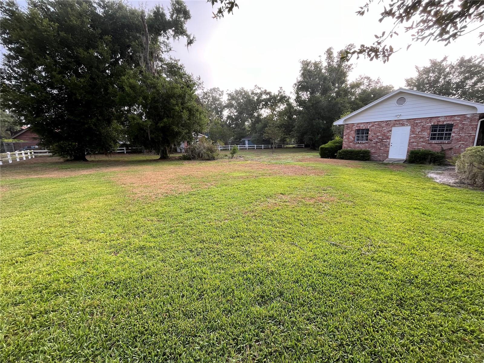 Image 11 of 21 For 1002 Pinedale Drive