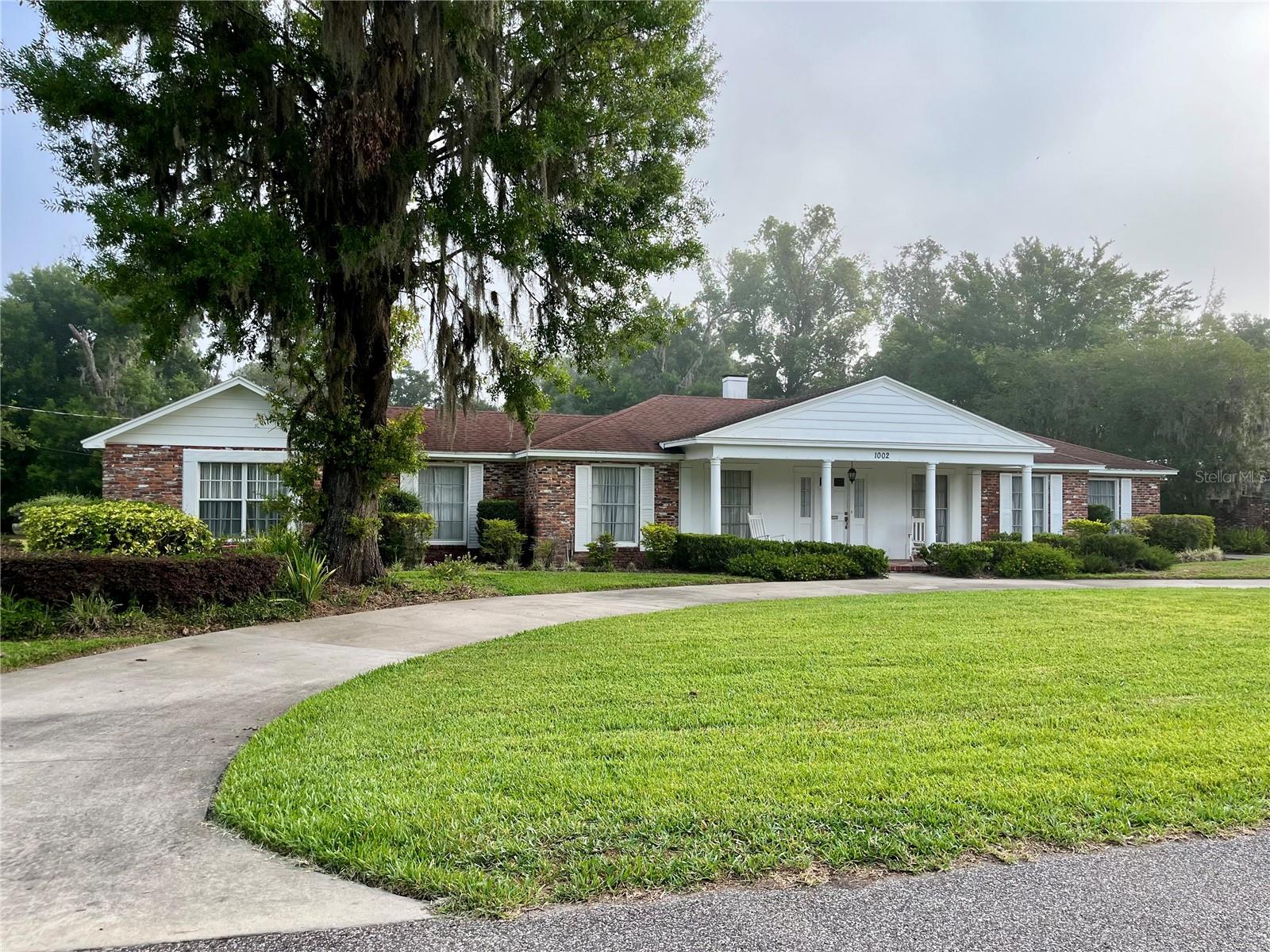 Image 2 of 21 For 1002 Pinedale Drive