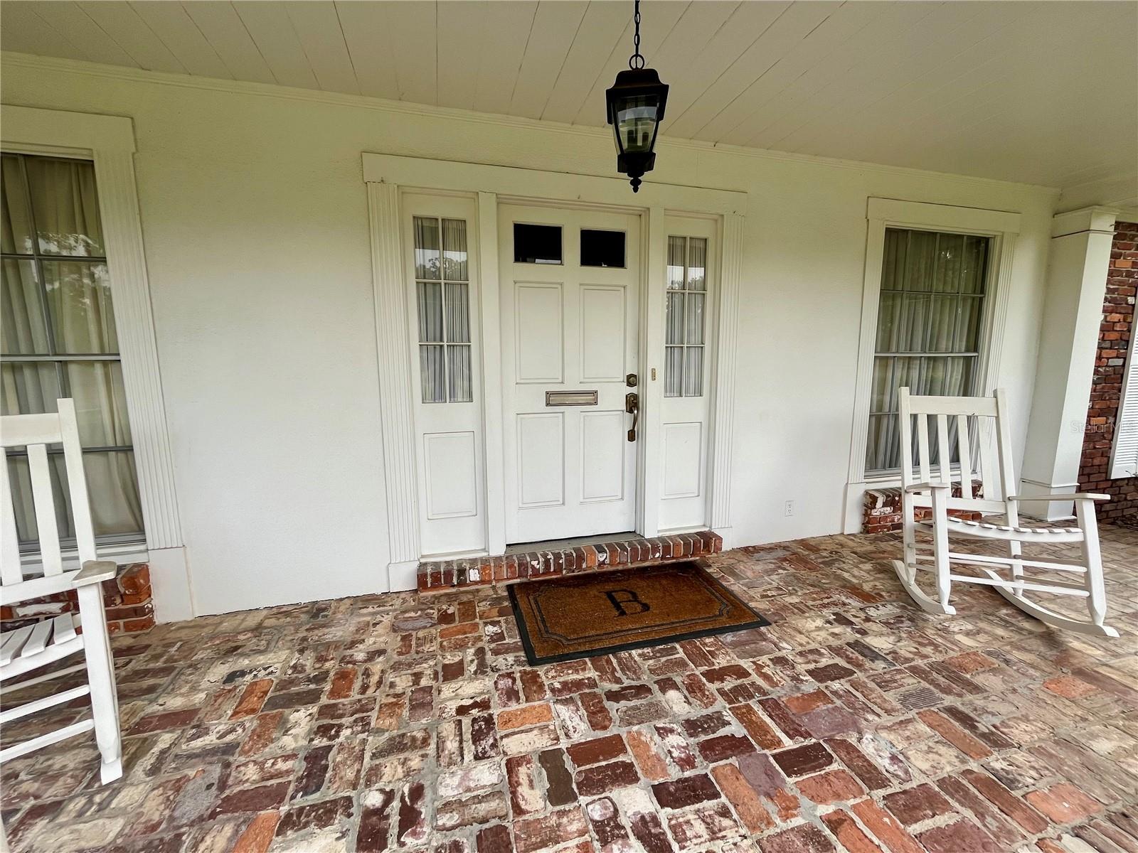 Image 5 of 21 For 1002 Pinedale Drive
