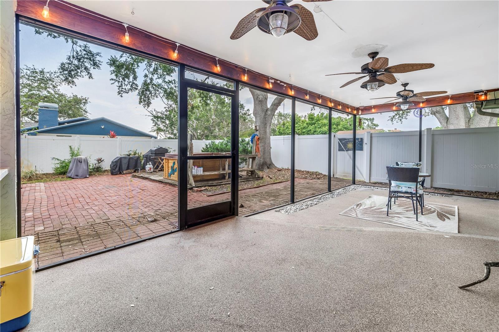 Image 15 of 34 For 9611 107th Avenue N