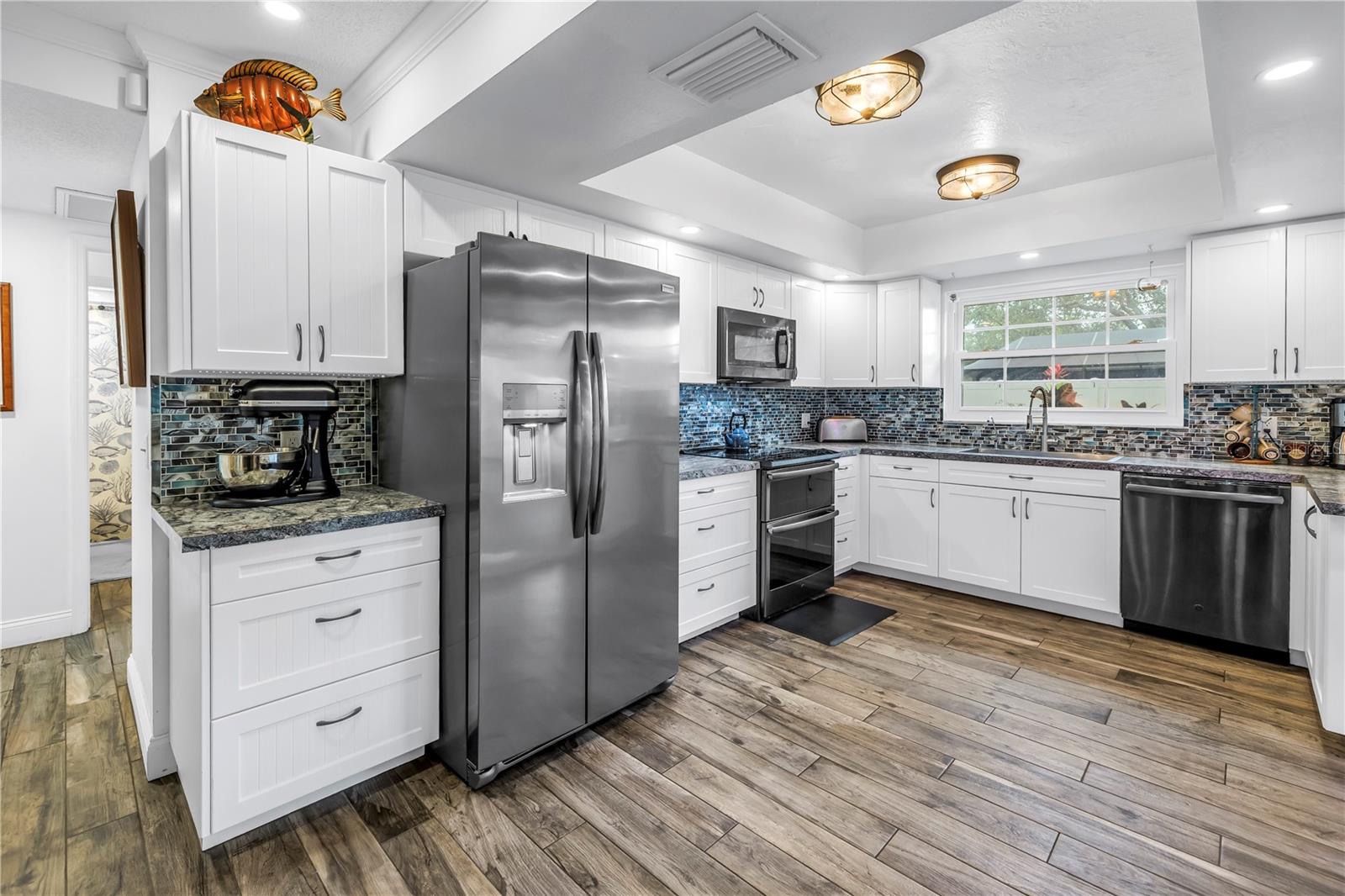 Image 4 of 34 For 9611 107th Avenue N
