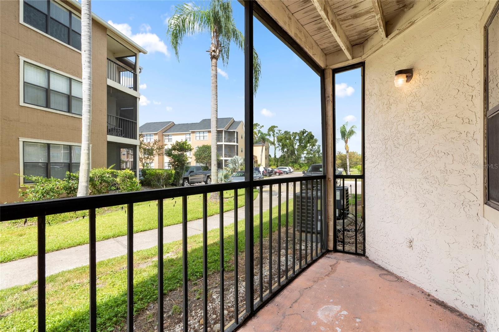 Image 15 of 29 For 11901 4th Street N 5111