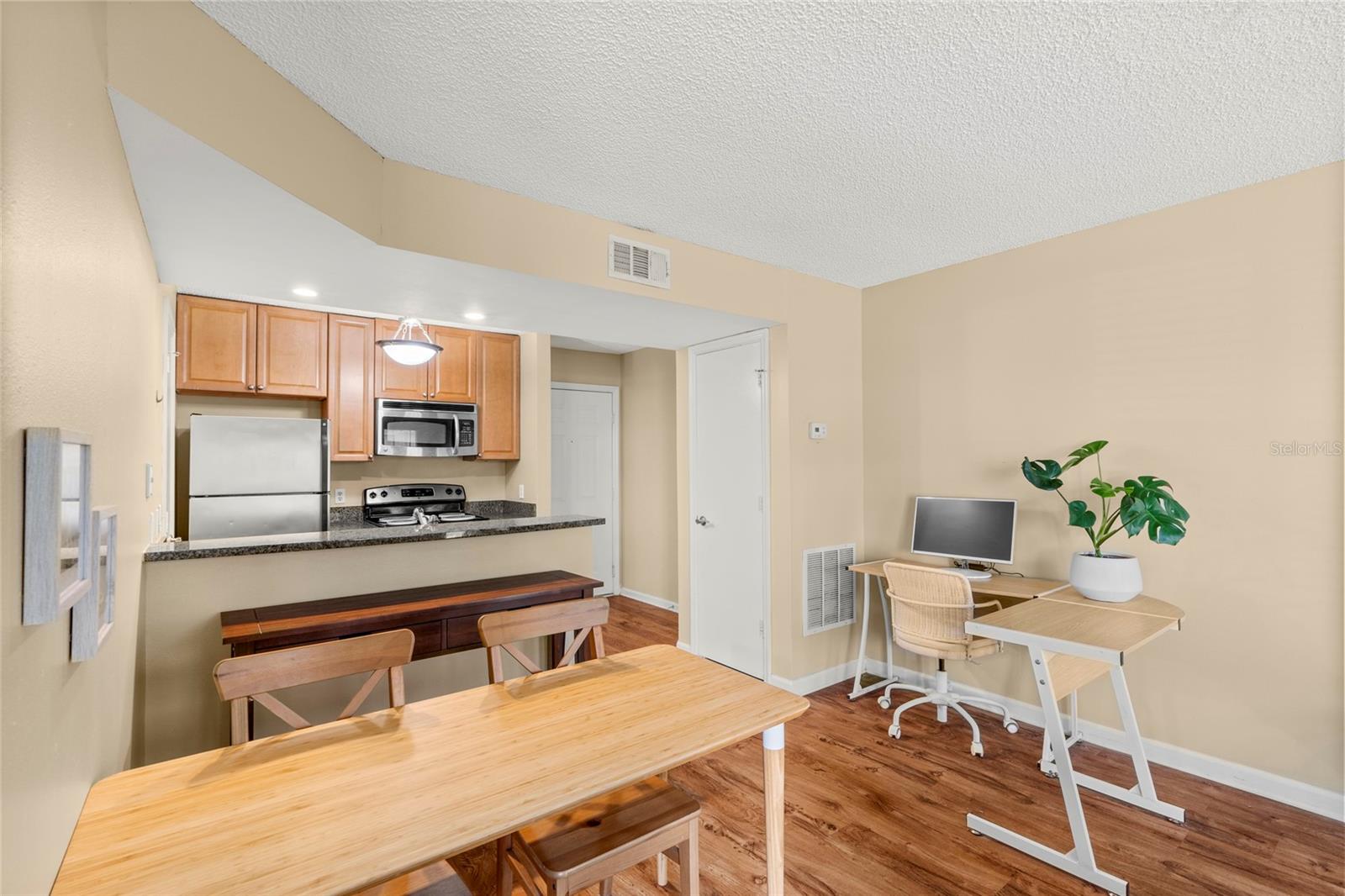 Image 5 of 29 For 11901 4th Street N 5111