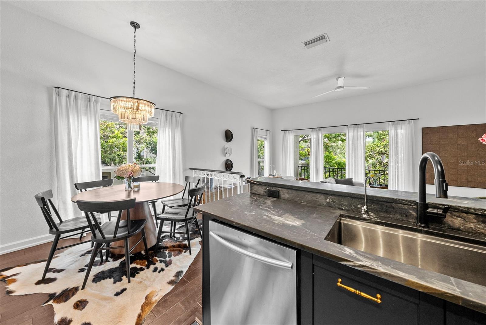 Image 17 of 48 For 727 Coral Reef Drive Na