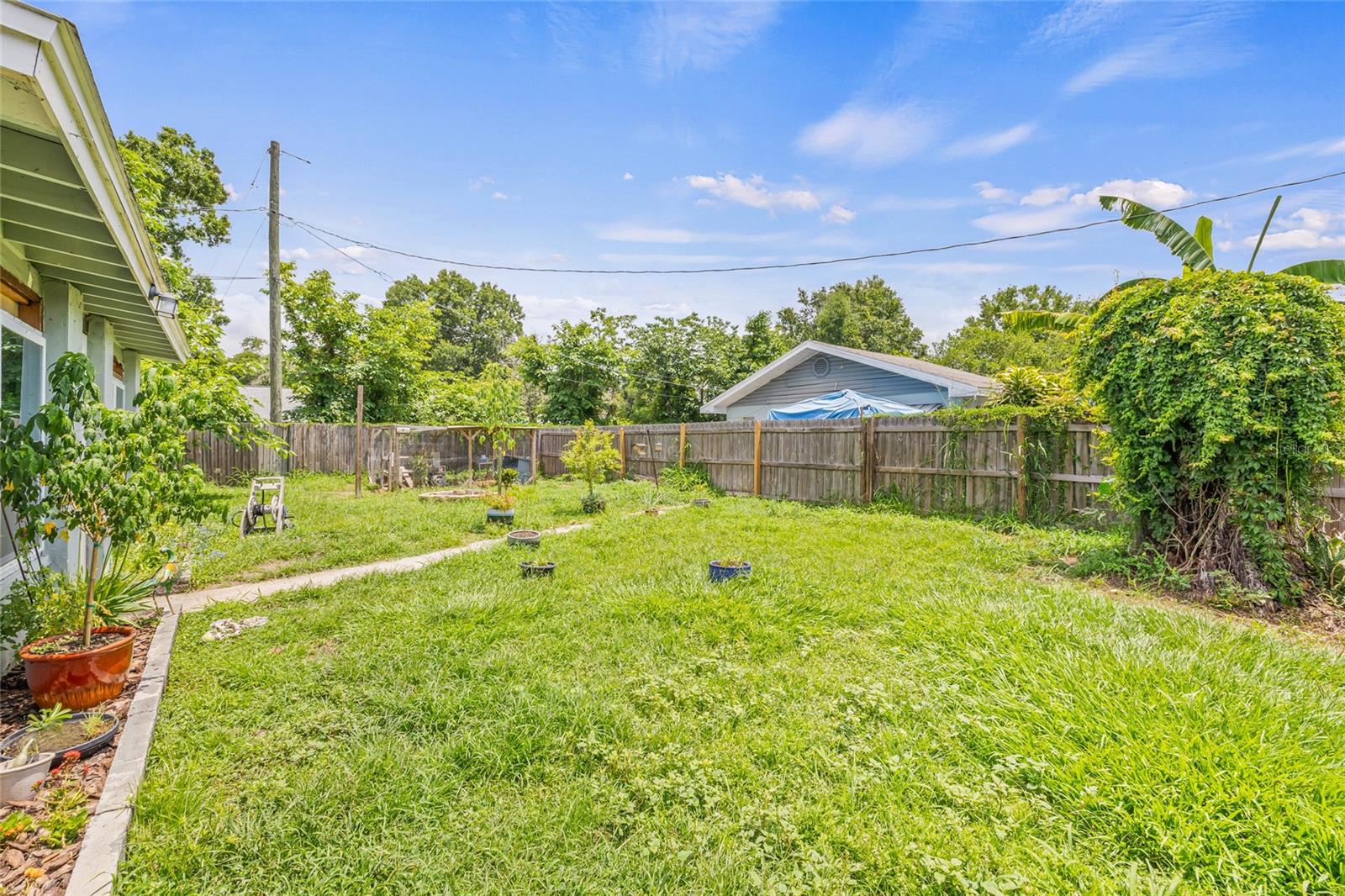 Listing photo id 8 for 1607 Bell Shoals Road