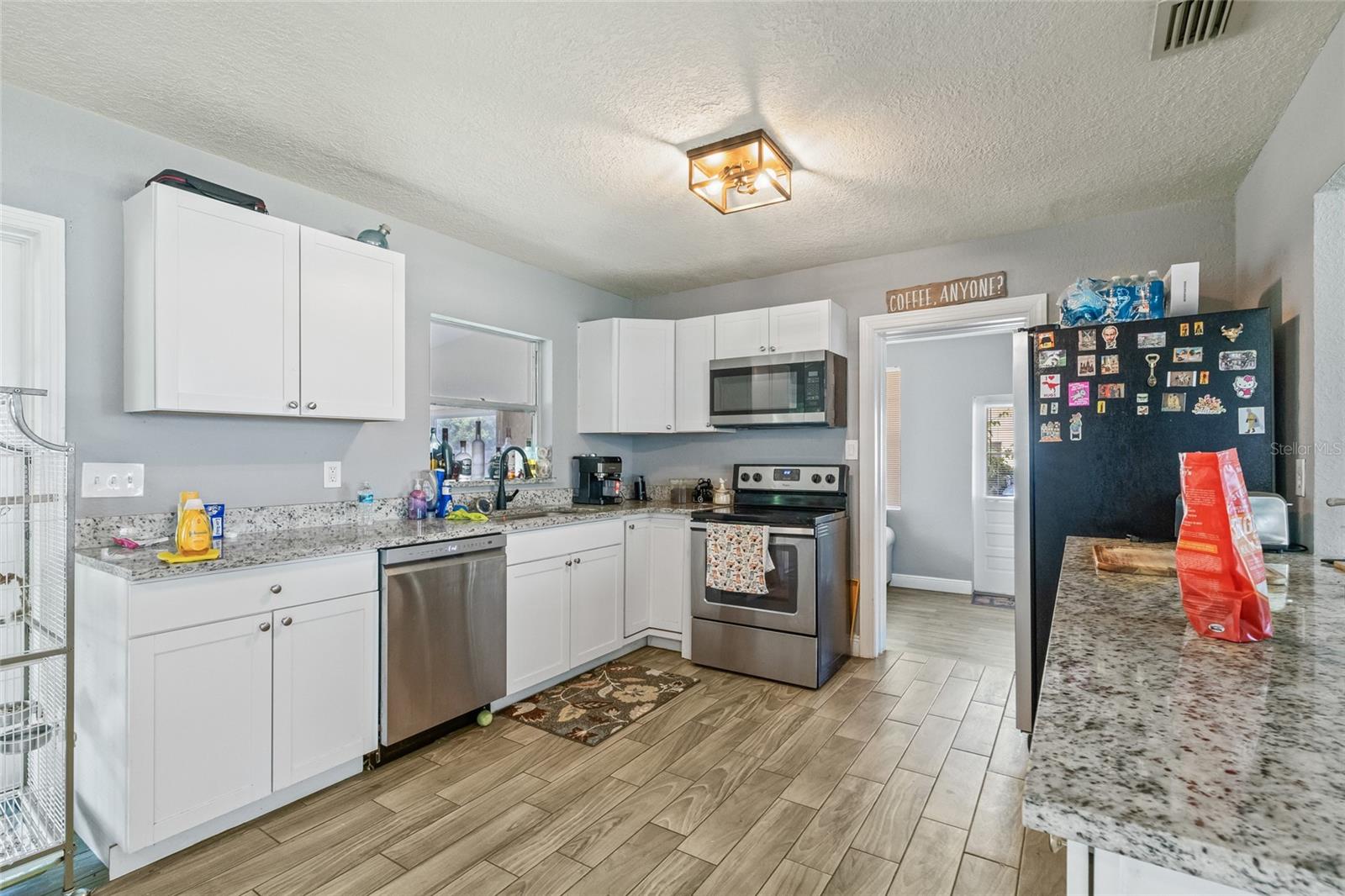 Listing photo id 14 for 1607 Bell Shoals Road